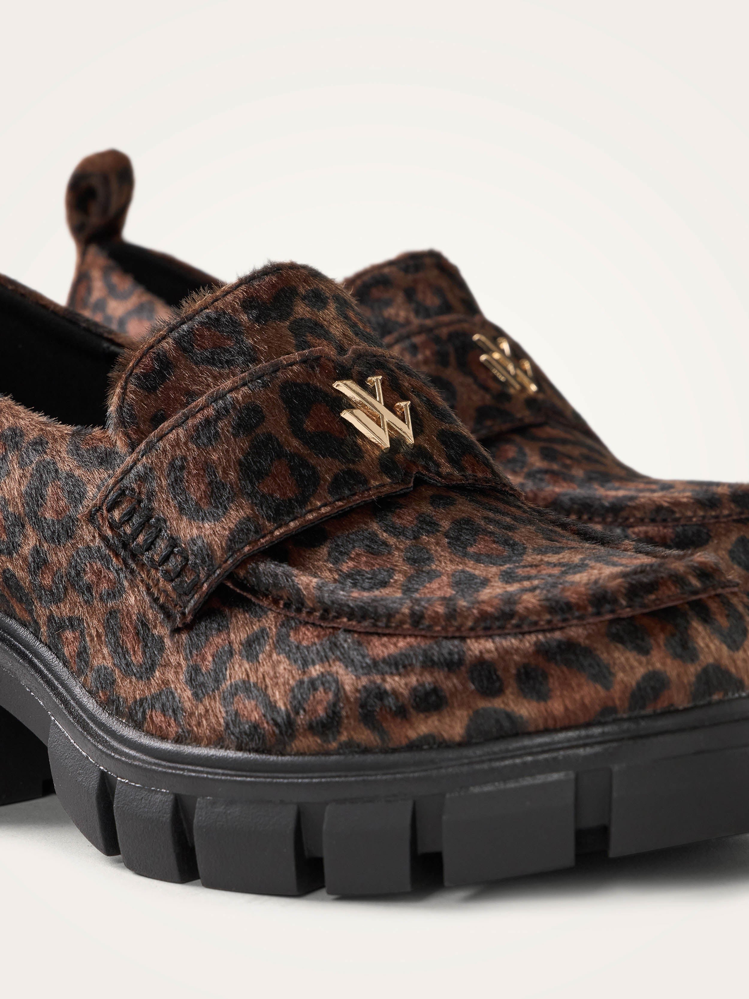 Moccasins with serrated heel VANESSA WU Brown