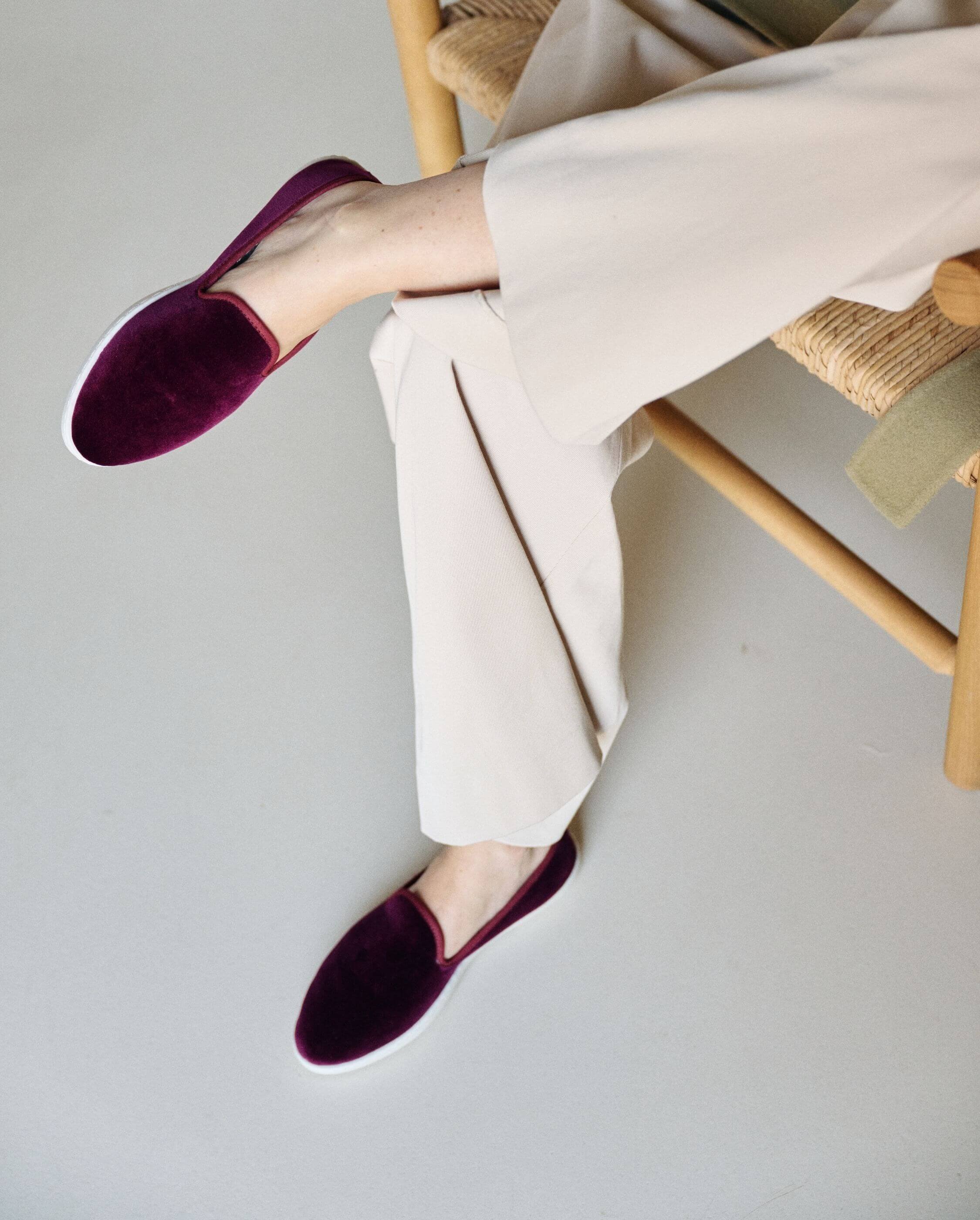 Women's velvet slippers, burgundy ANGARDE Red