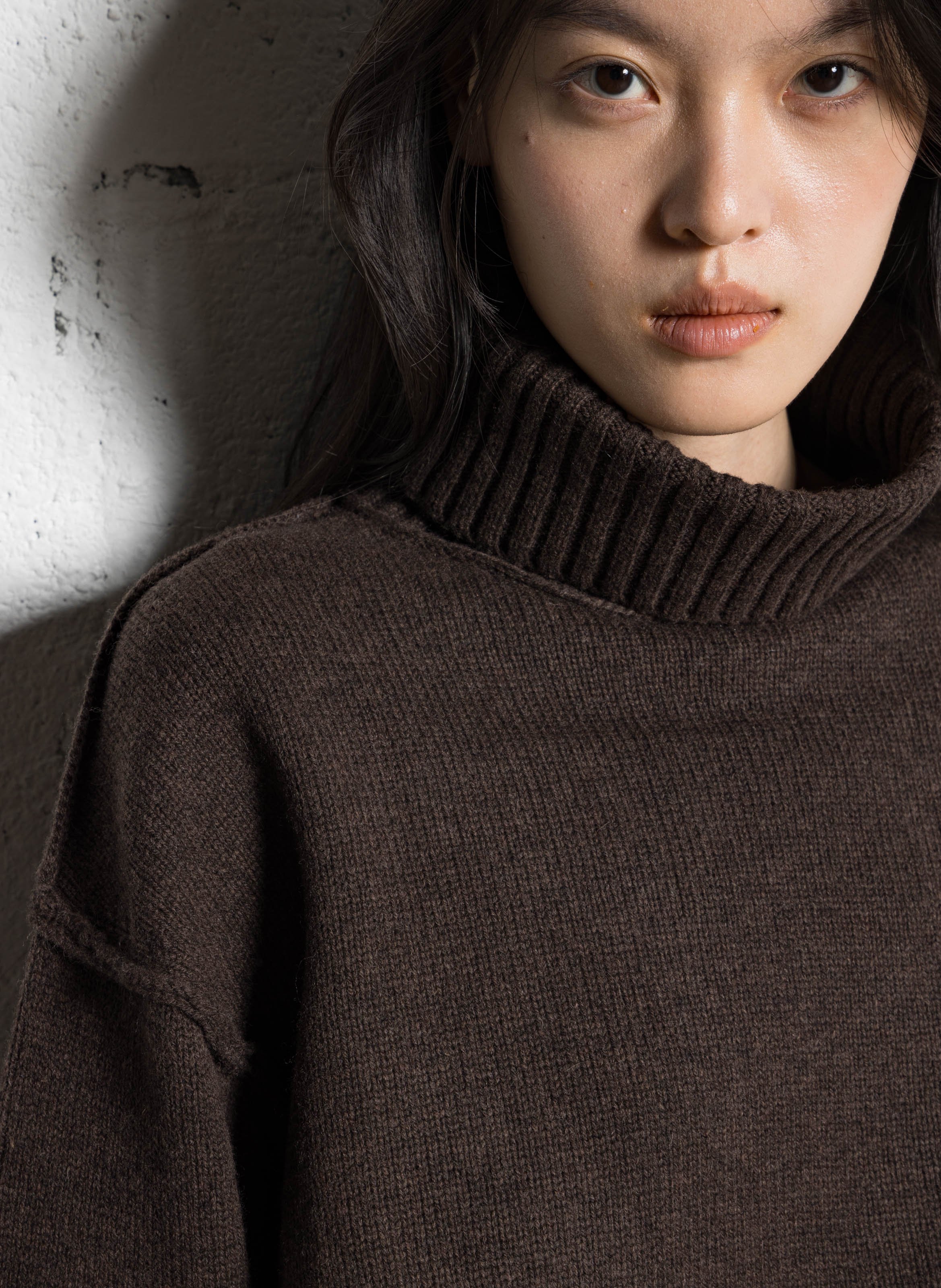 Pull ample col roulé en laine MAISON 123 Marron