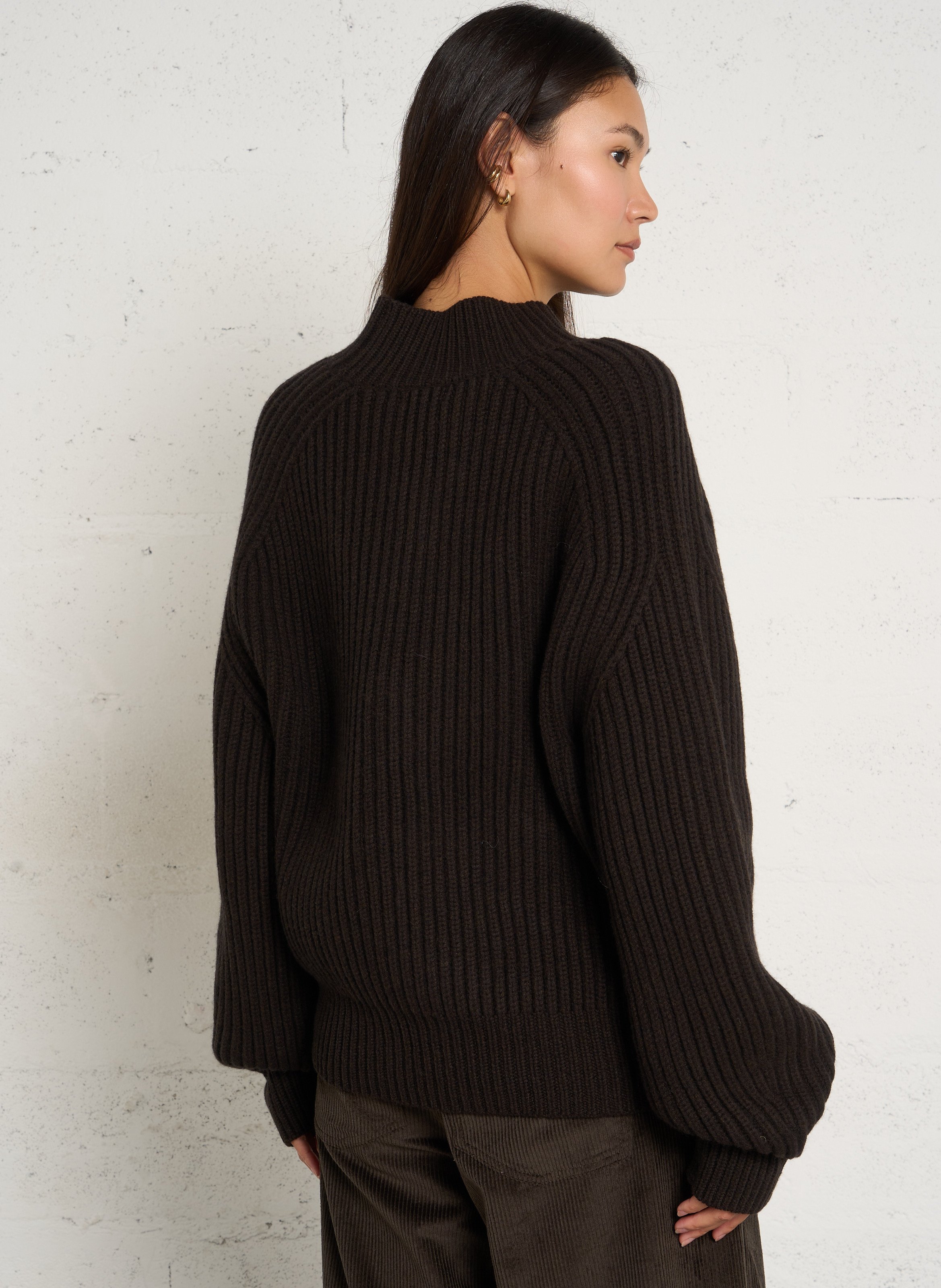 Pull oversize col montant en laine mérinos SOEUR Marron