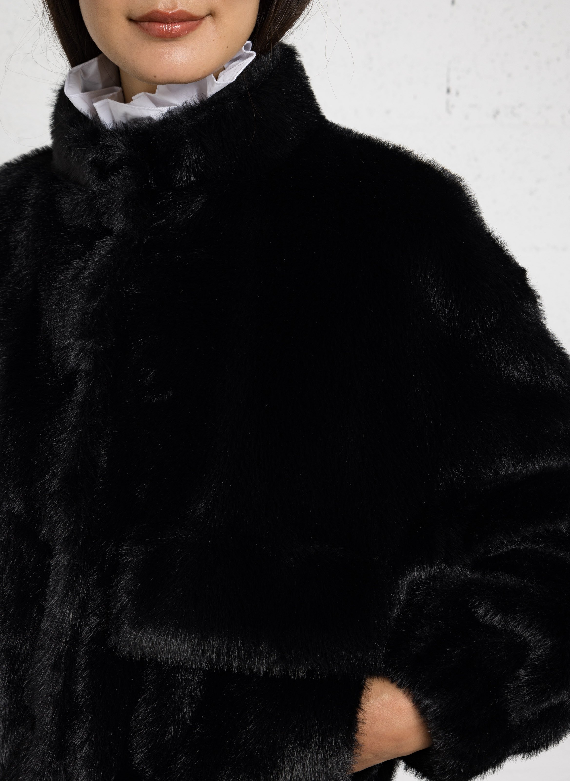Short oversized coat in faux fur LIU JO Black