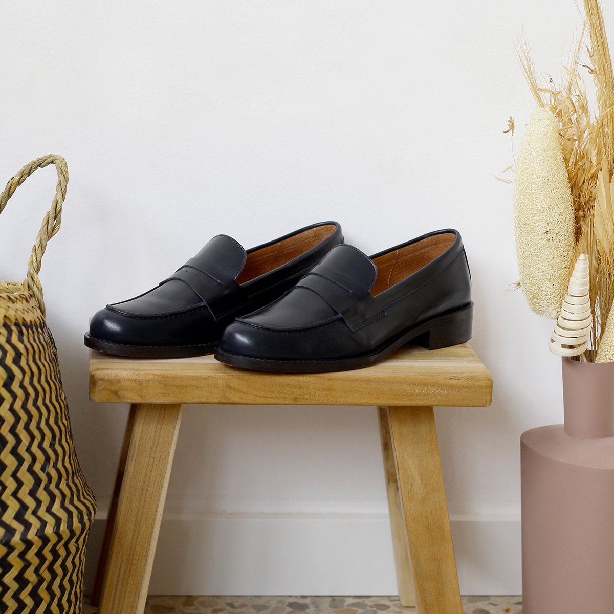 Leather loafers Black