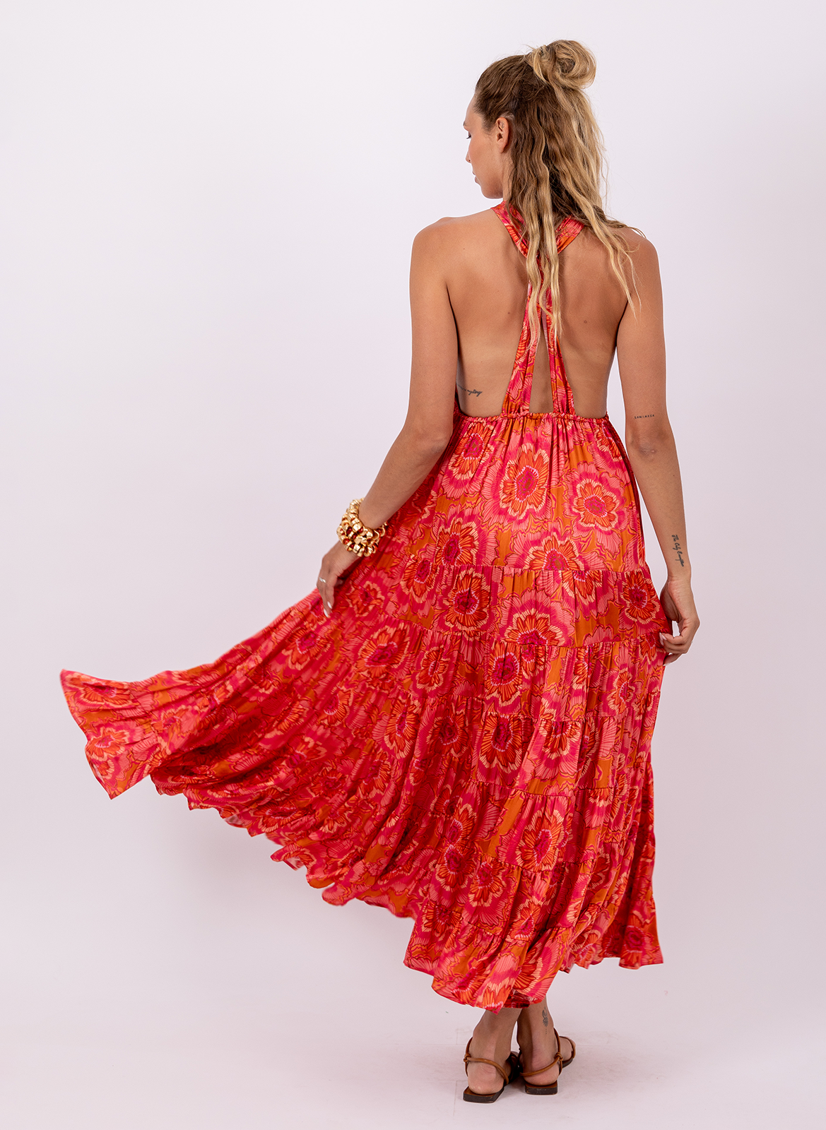 Robe longue fluide croisée à motifs SUNDRESS Rose