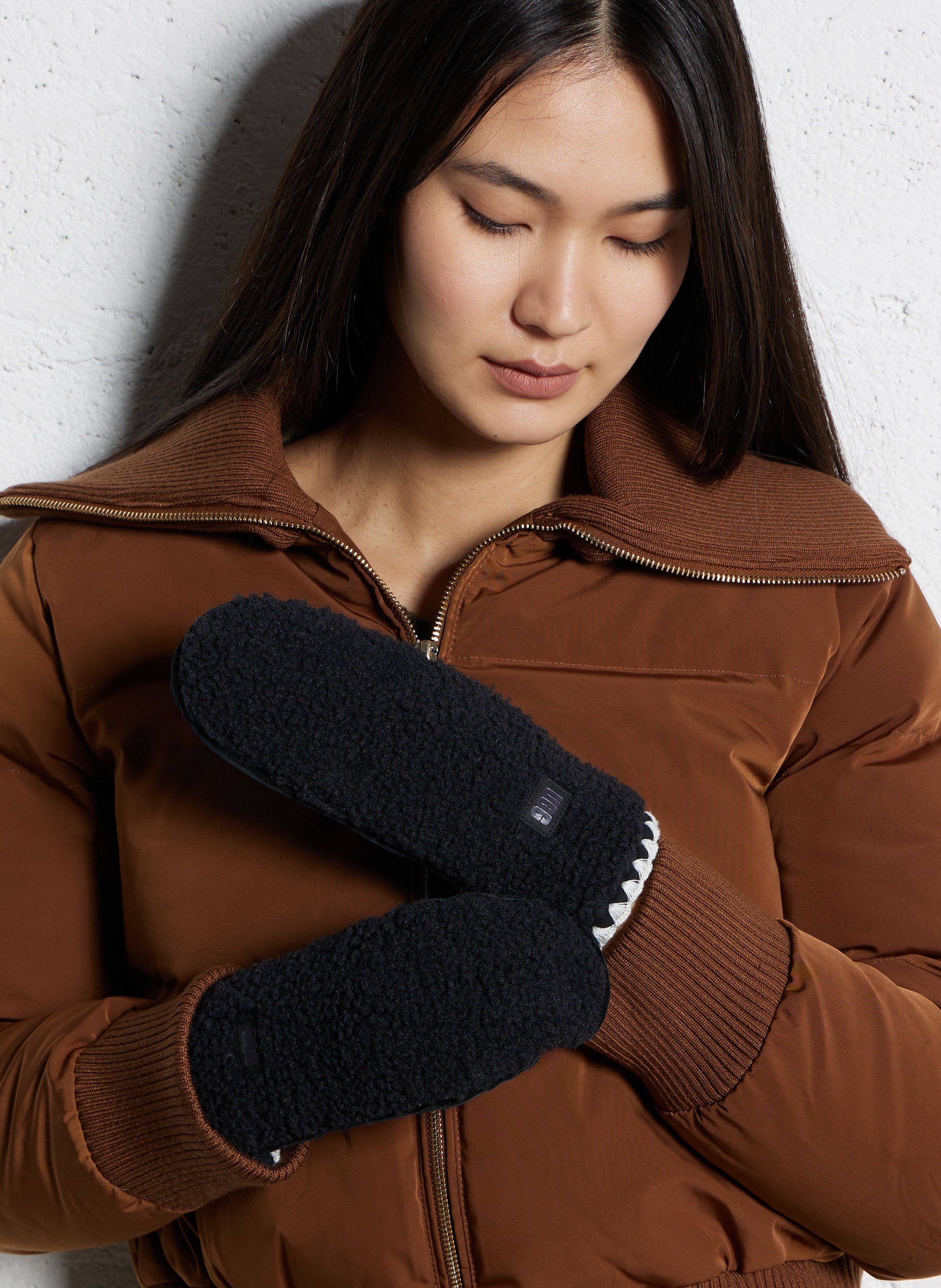 Handschuhe aus Veloursleder UGG Schwarz