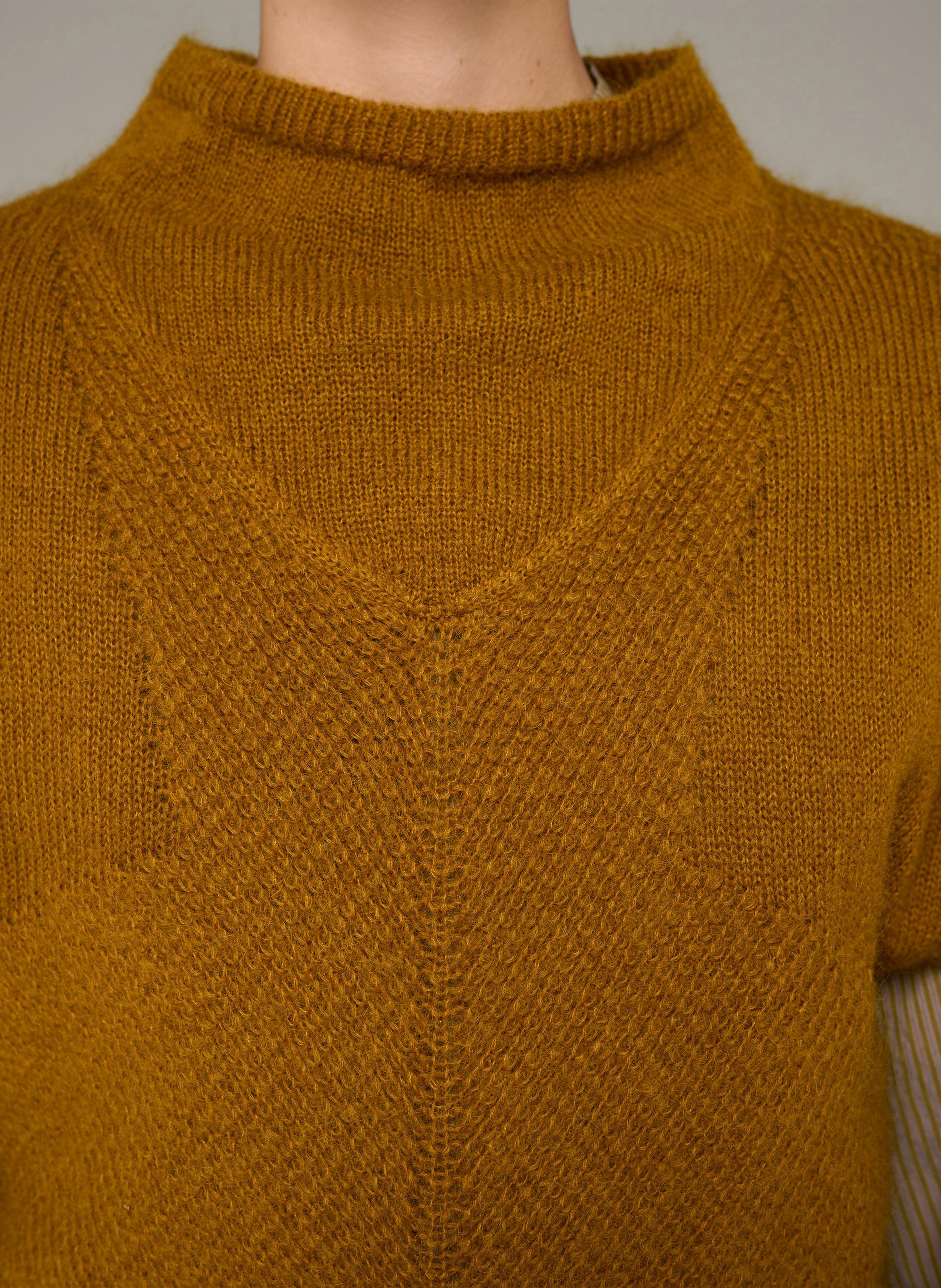Taillierter Kurzarm-Pullover aus Wollmischung COTELAC Braun