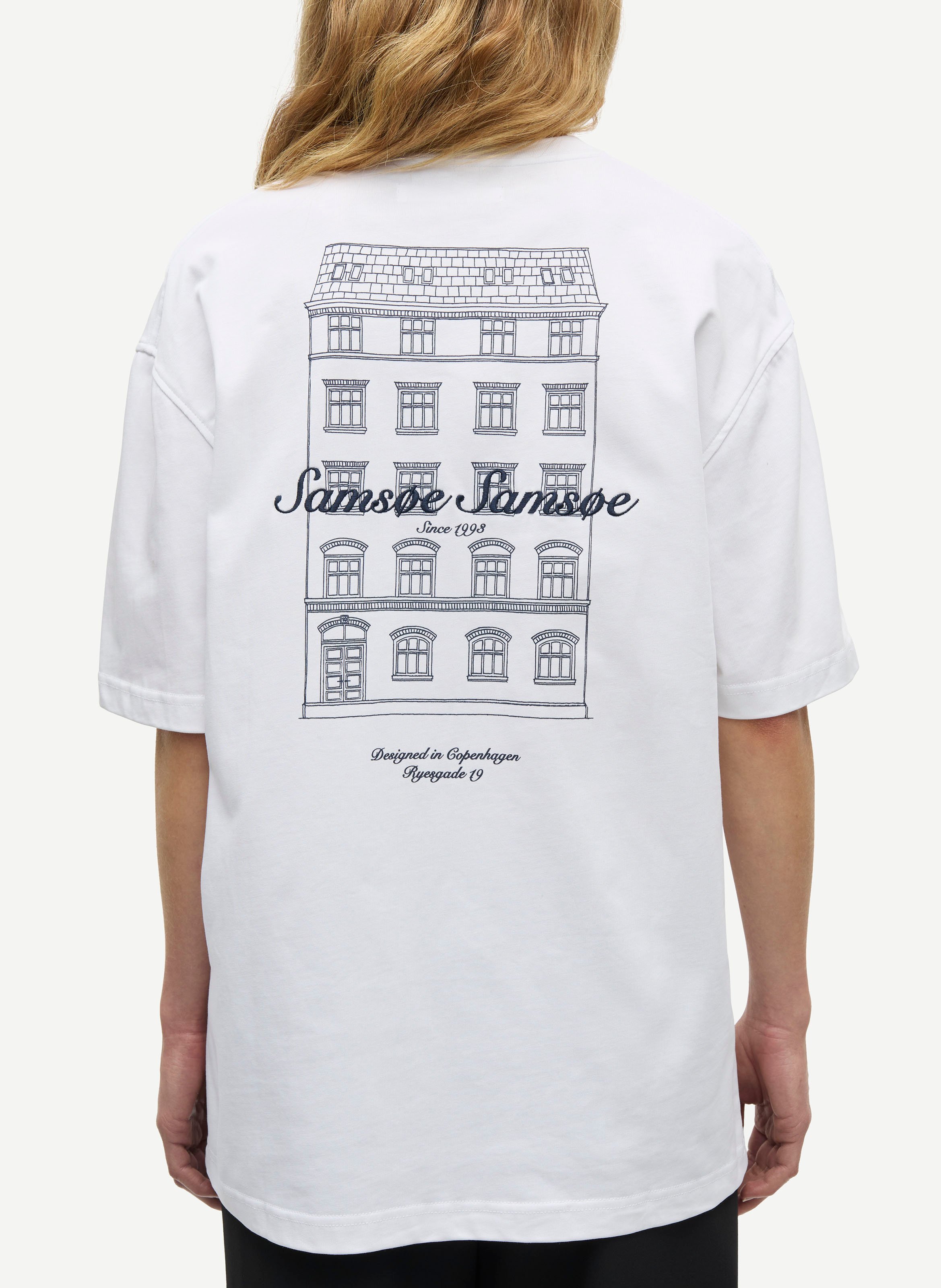 Gerader Rundhalsausschnitt T-Shirt mit Bio-Baumwollprint. SAMSOE SAMSOE Weiss