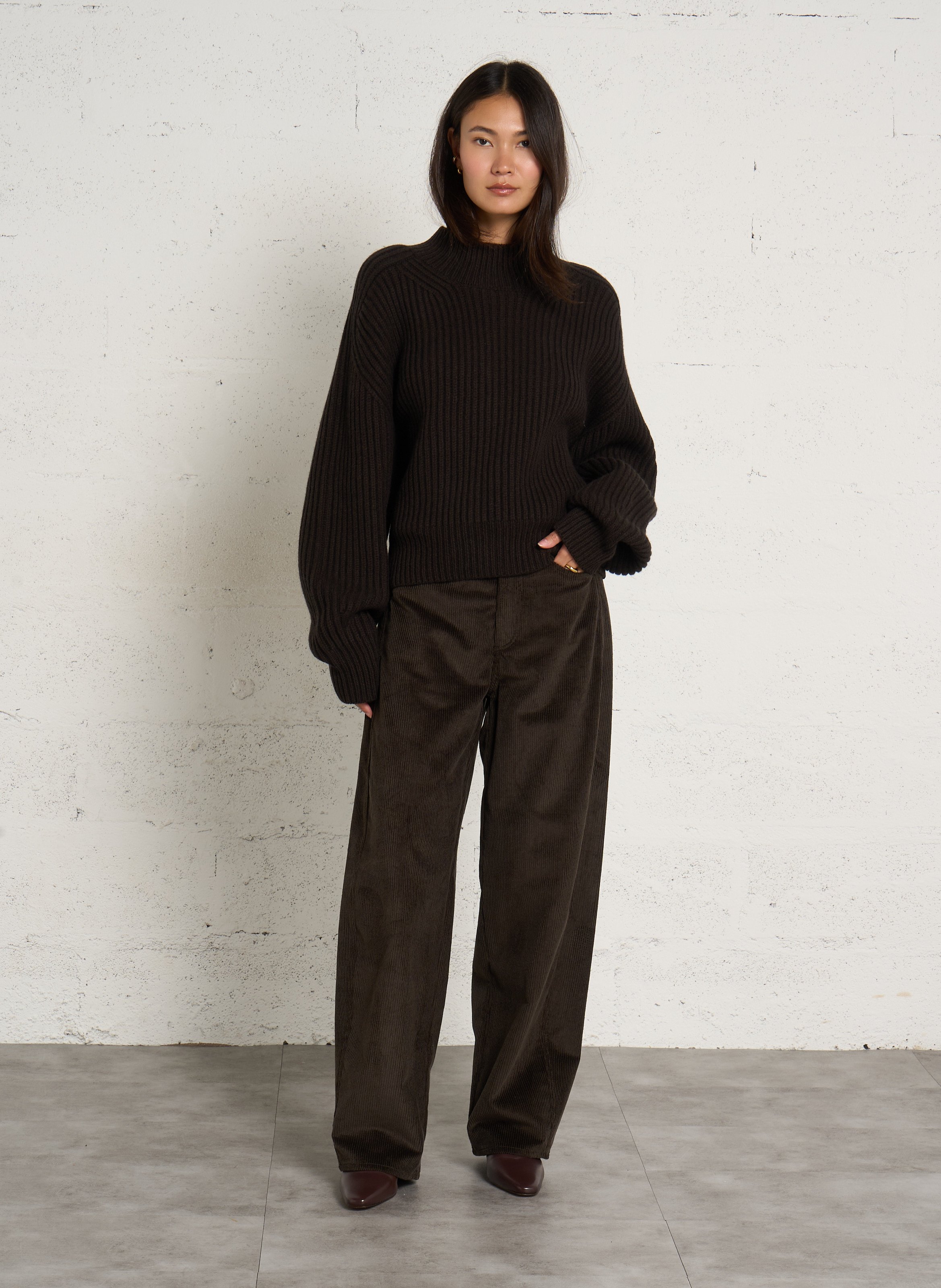 Pull oversize col montant en laine mérinos SOEUR Marron