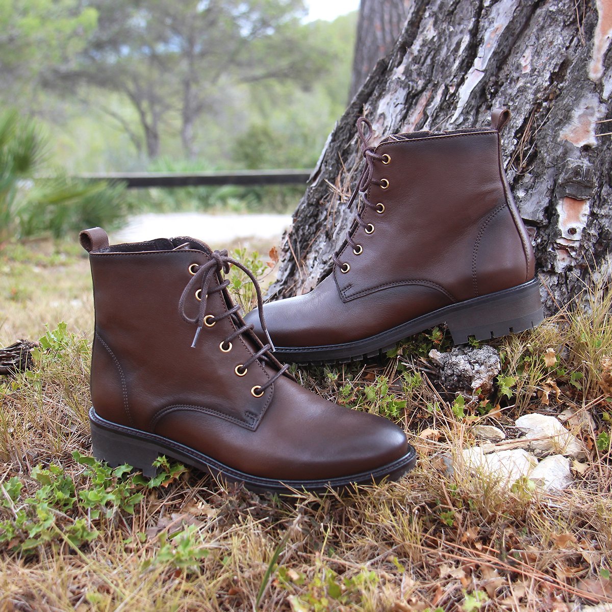 Lace-up flat leather mid-calf boots JULES & JENN Brown