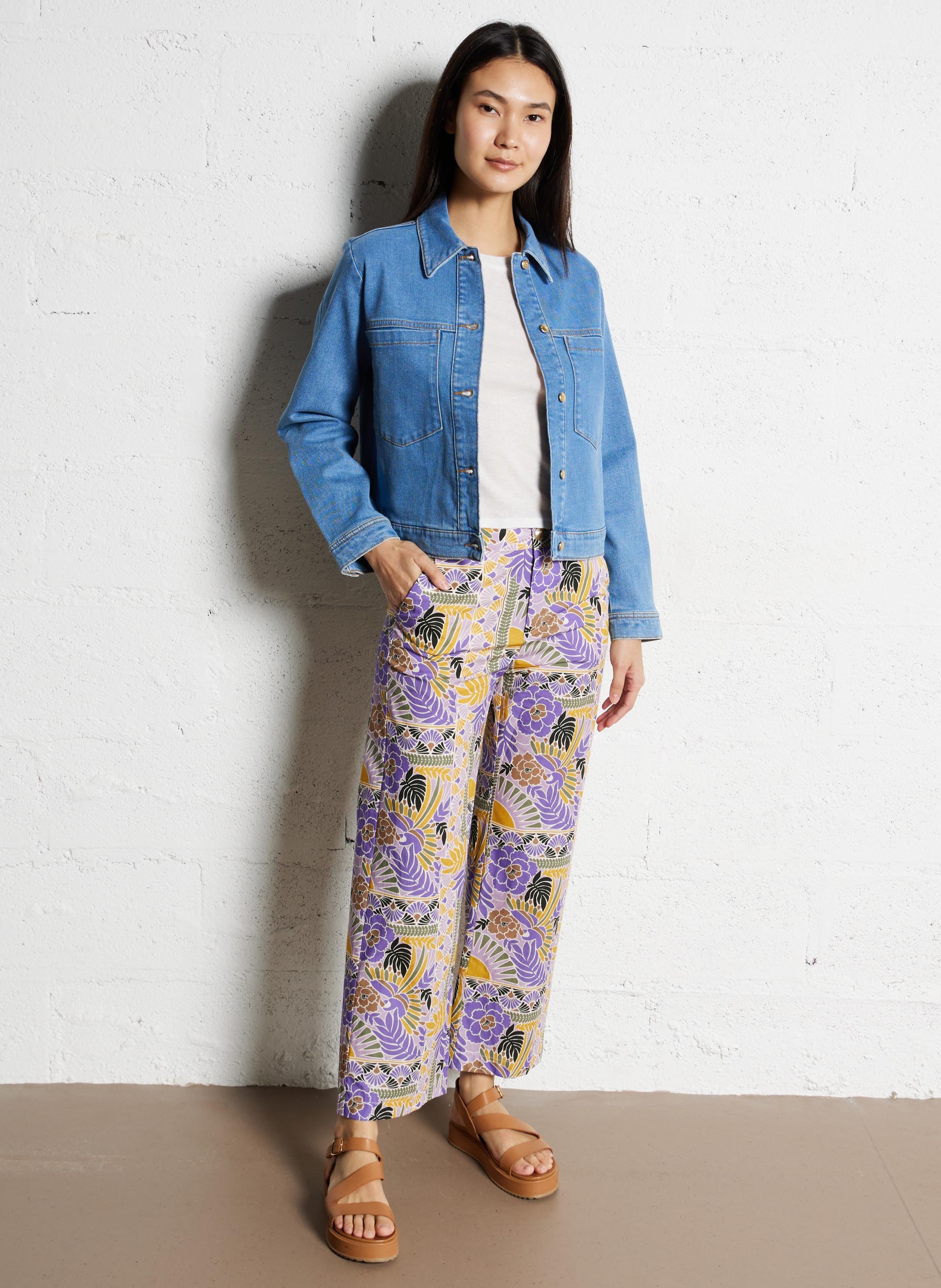 Short buttoned denim jacket I CODE Blue