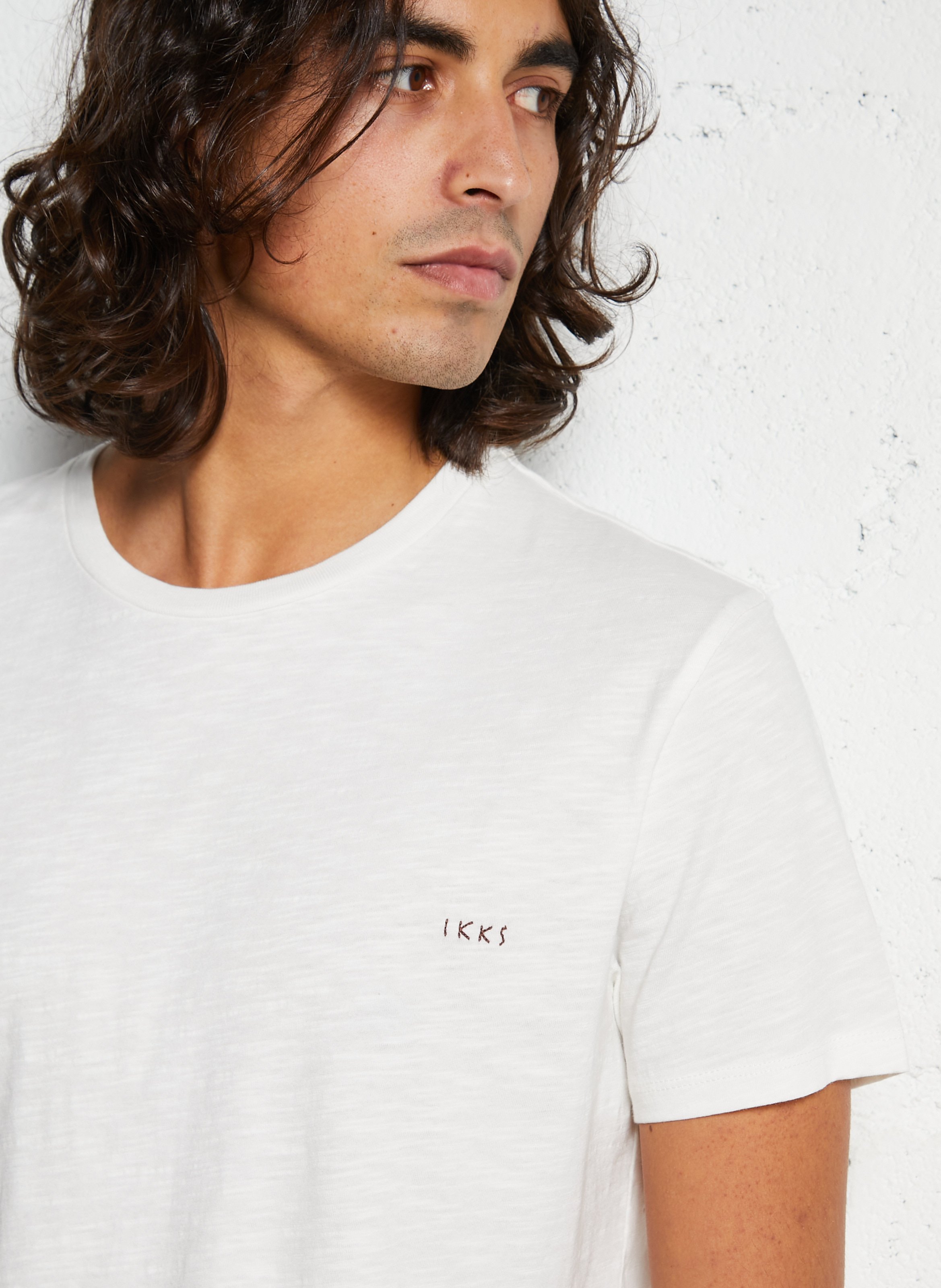 Recht, katoenen T-shirt met ronde hals en borduursel IKKS Wit