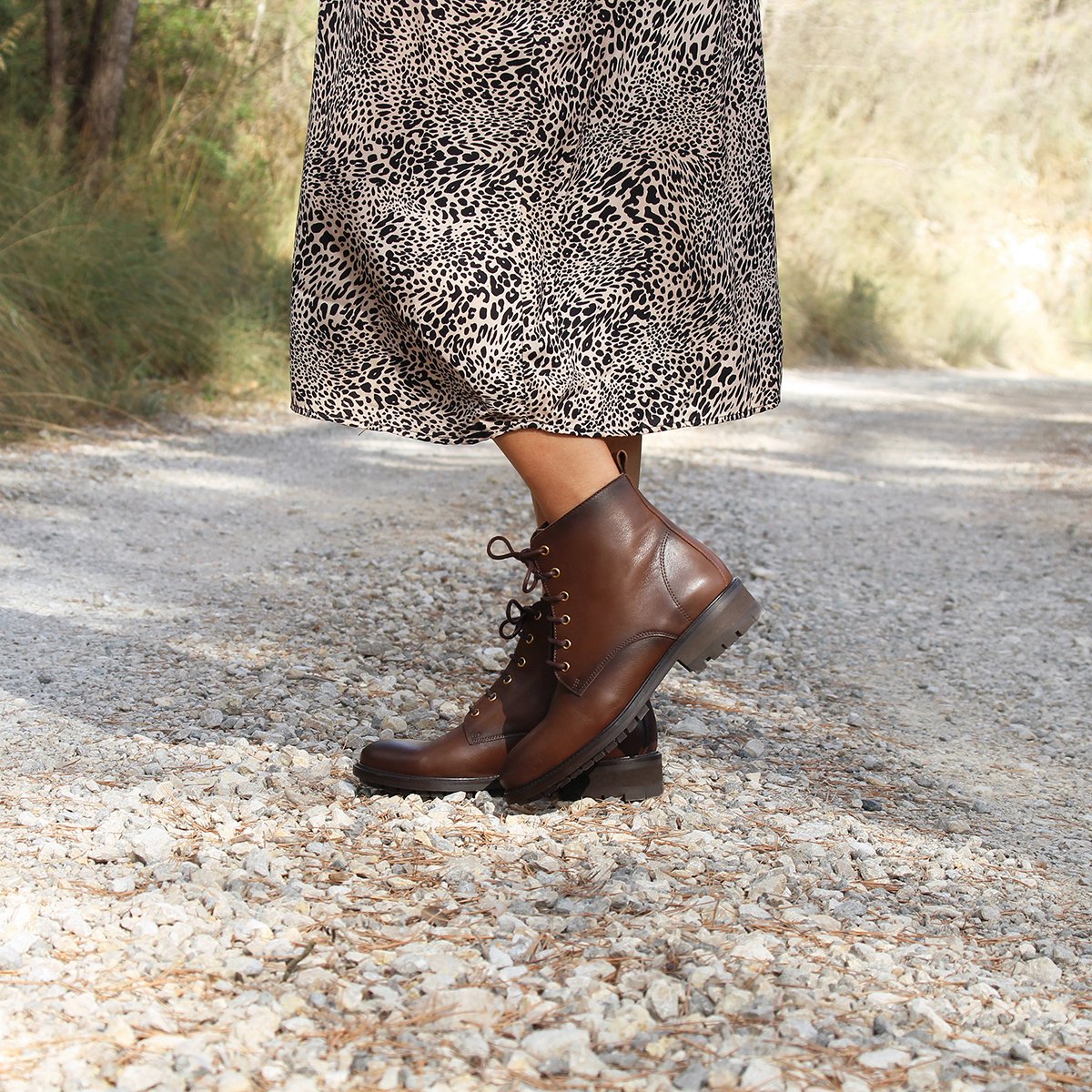 Lace-up flat leather mid-calf boots JULES & JENN Brown