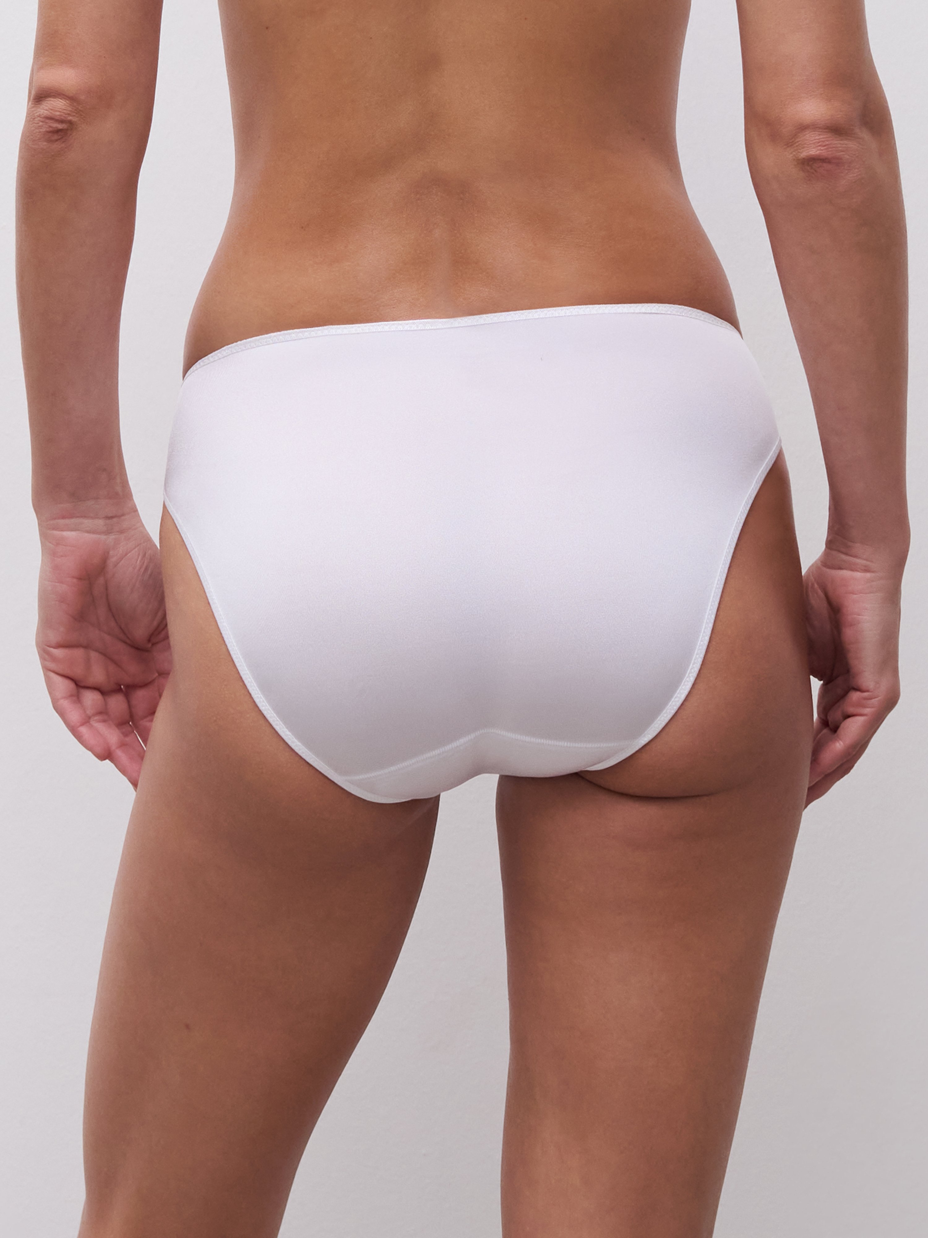 Briefs CHANTELLE White