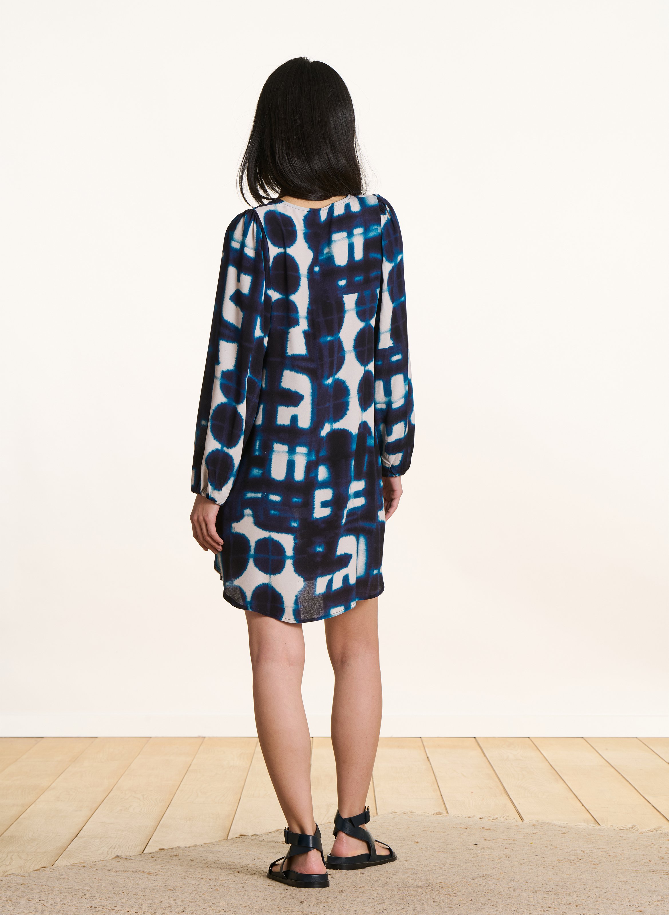 Robe courte col tunisien imprimée LA FEE MARABOUTEE Bleu