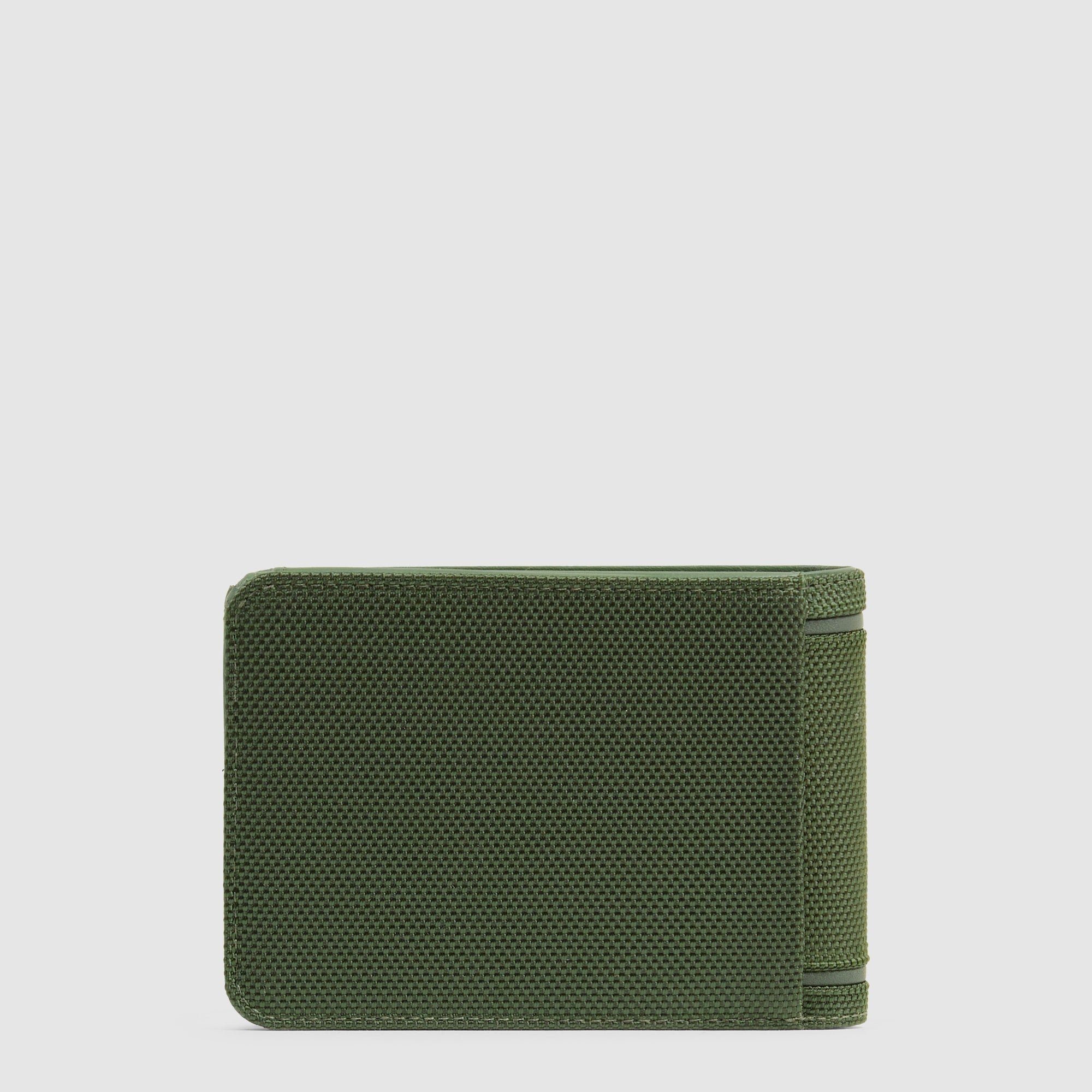 Men's wallet with ID card holder flap PIQUADRO Green