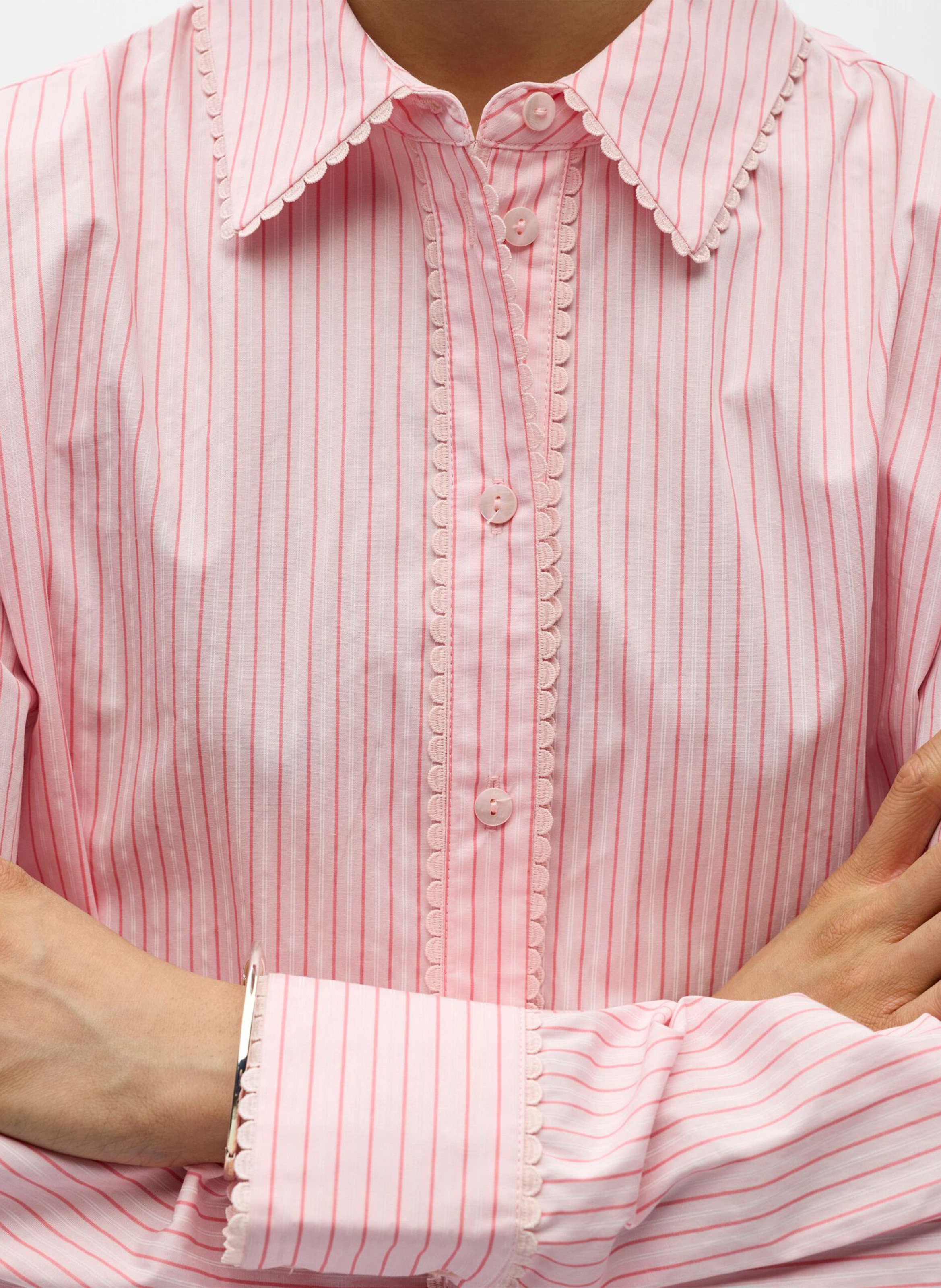 Gerade geschnittenes Hemd mit klassischem Kragen aus Bio-Baumwolle mit Streifen OBJECT Rosa