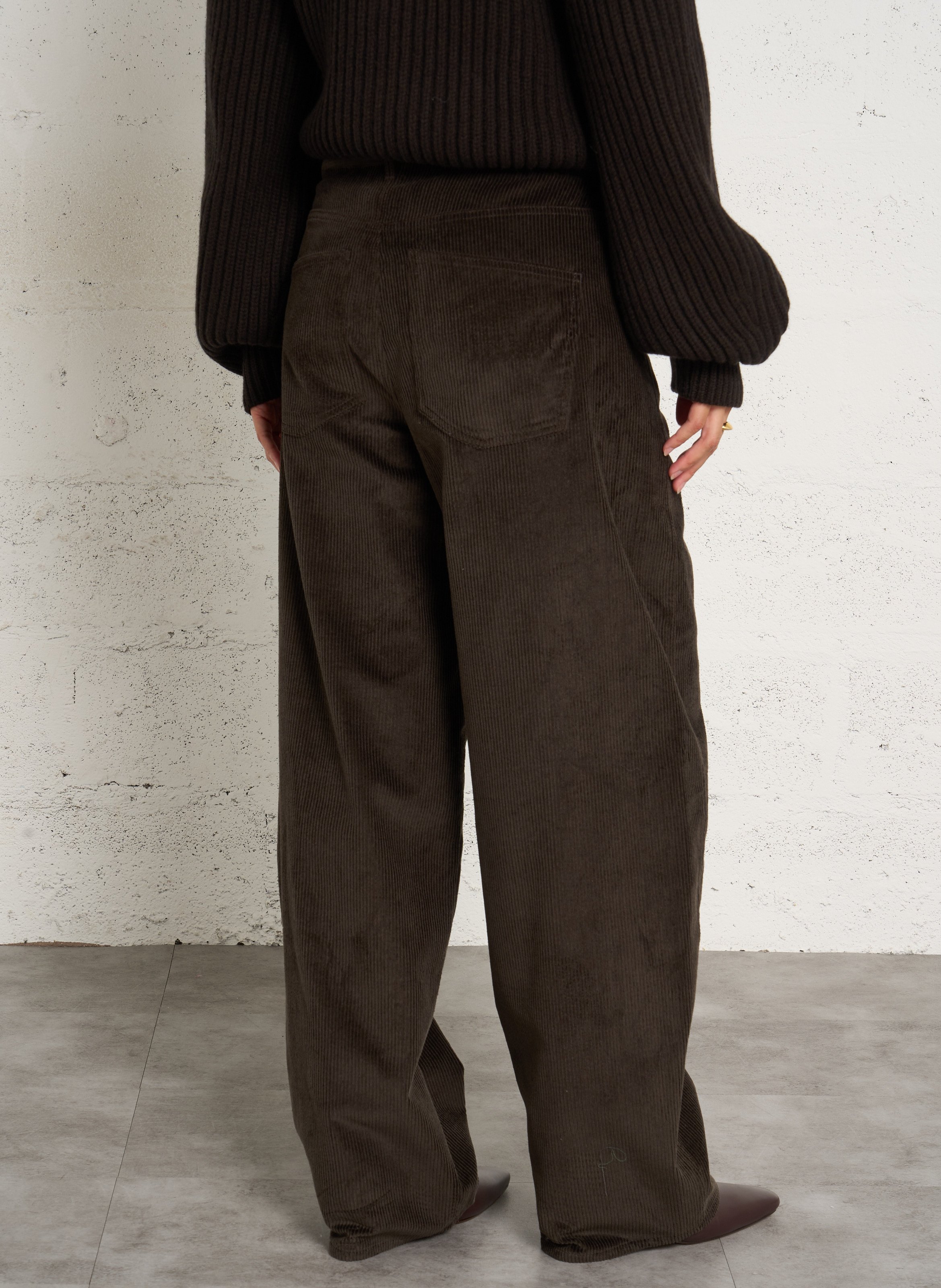 Pantalon droit en velours côtelé SOEUR Marron