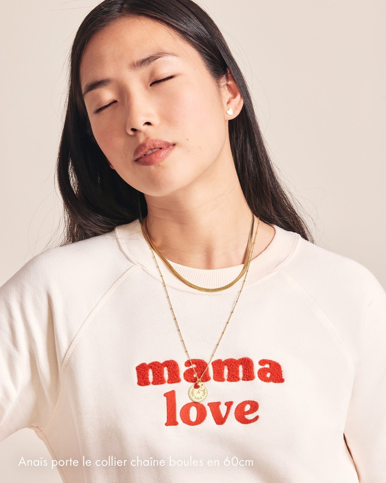 The necklace with gold plated 24-carat ball chain. EMOI EMOI Golden