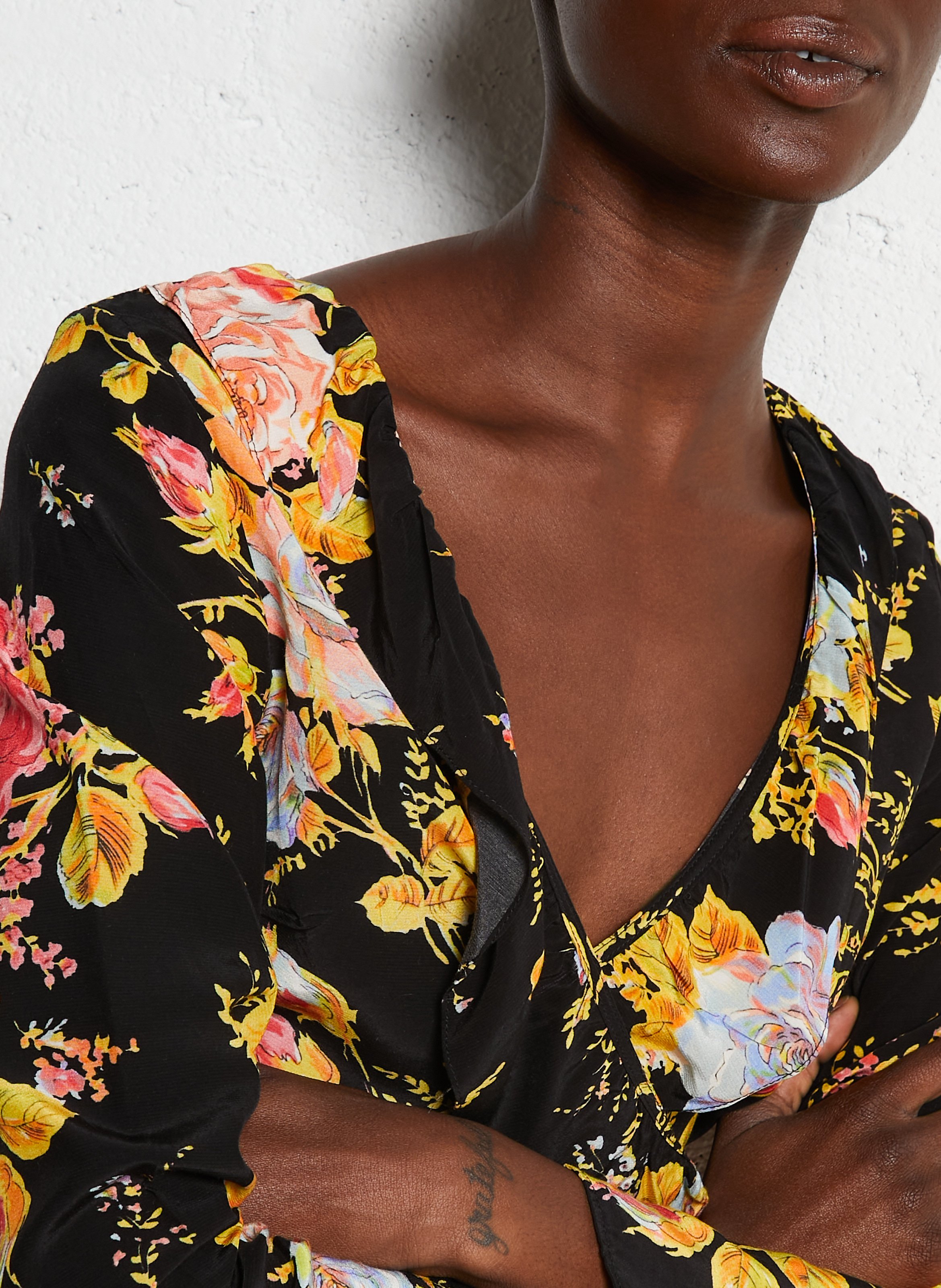 Blouse cintrée col V imprimé NEVER FULLY DRESSED Noir