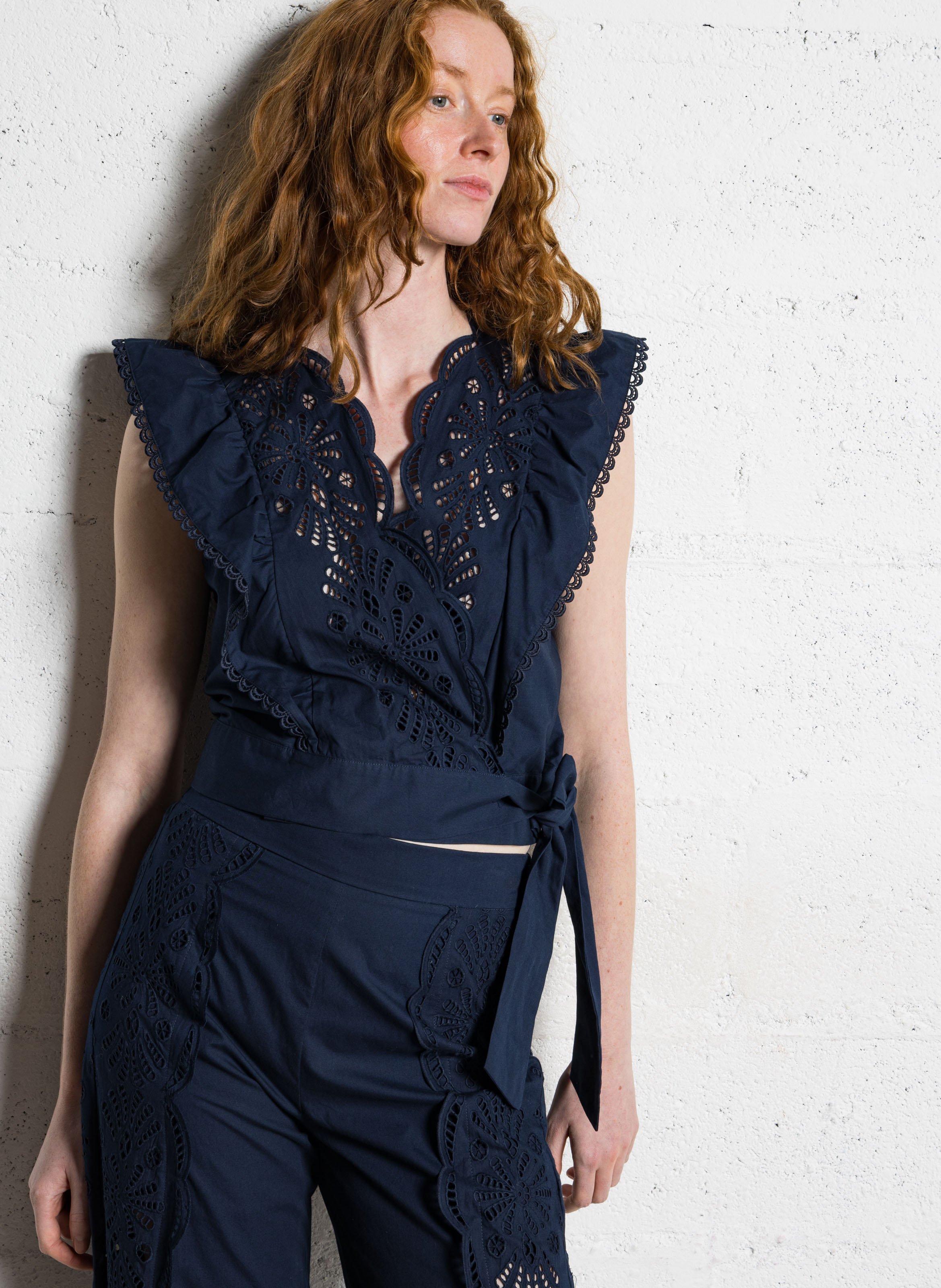 Top droit en coton bio brodé SUNCOO Bleu