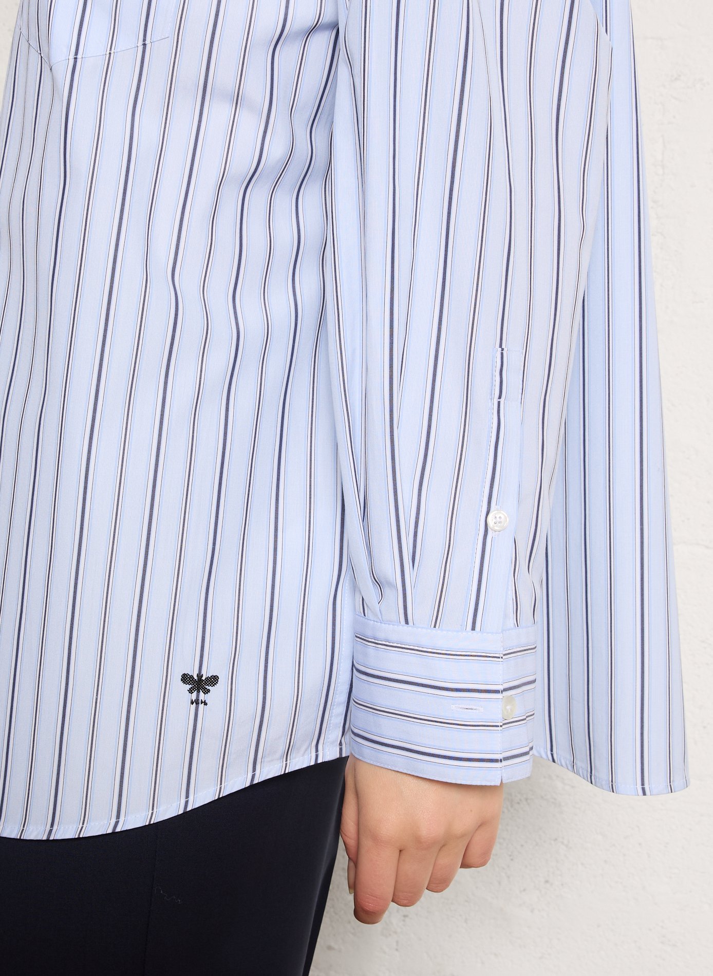 Wijdvallende gestreepte blouse met knoopsluiting Blauw