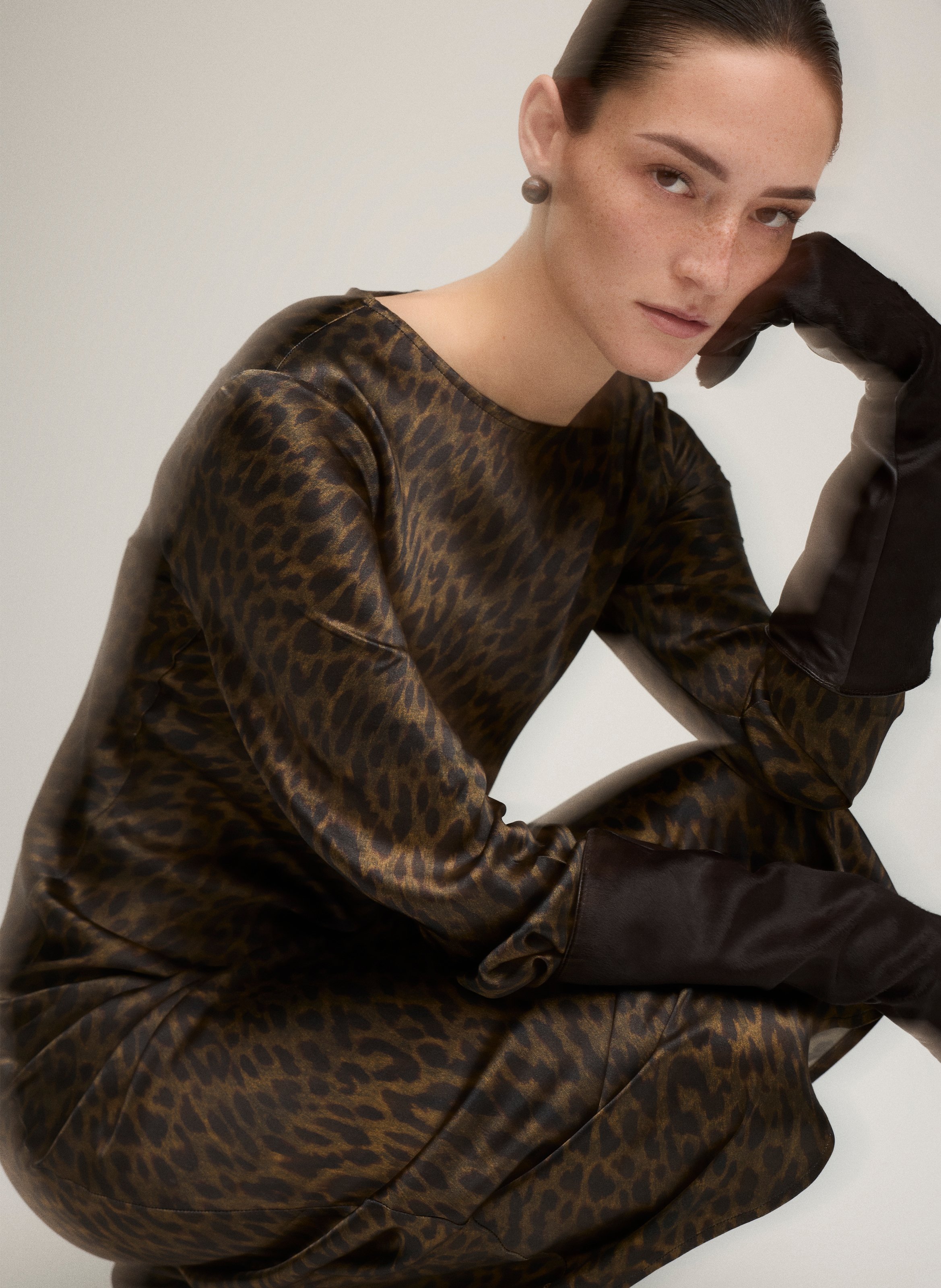 Langes, bedrucktes Kleid mit Rundhalsausschnitt ROUGE EDIT Golden