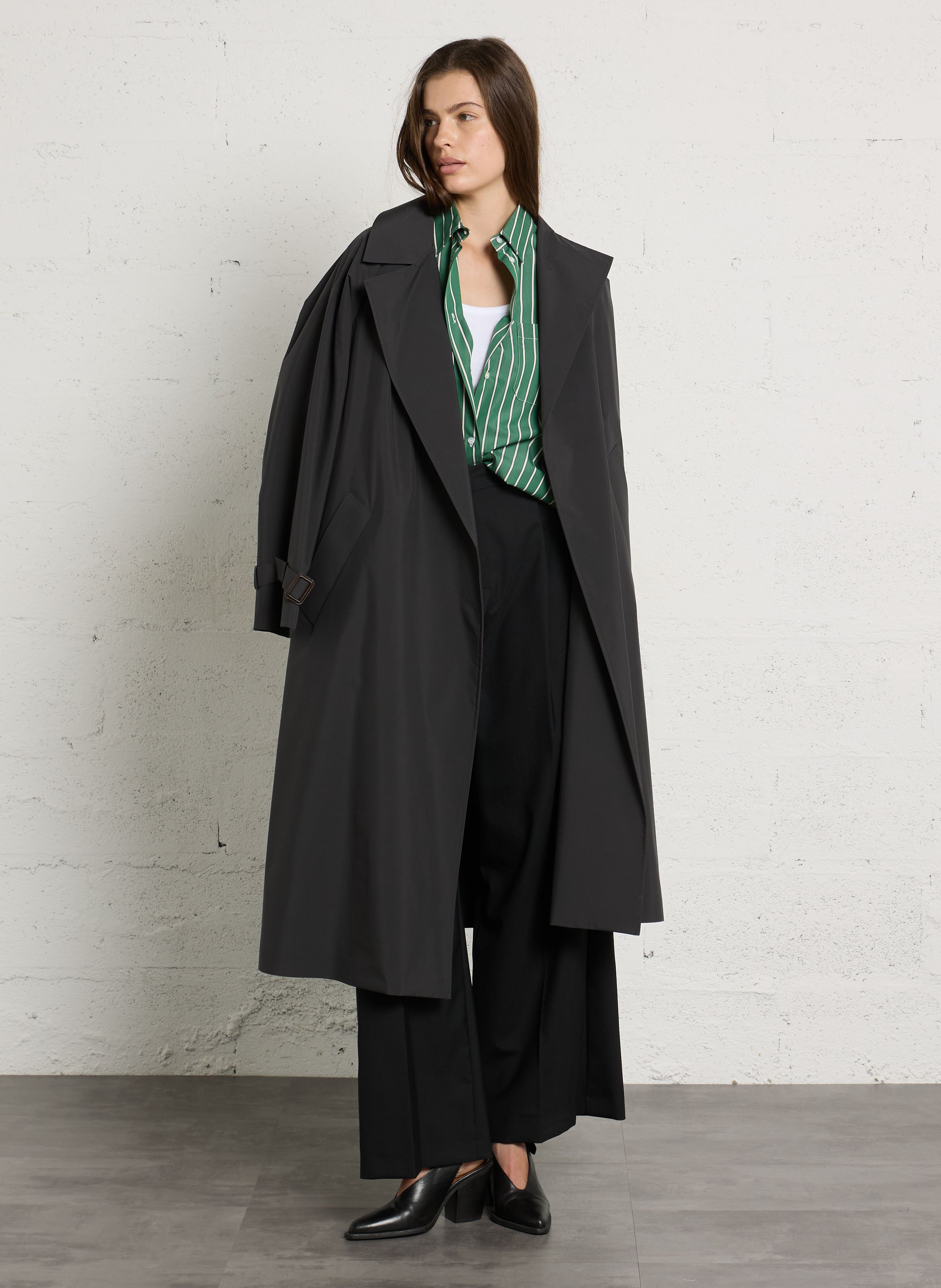Gerade geschnittener Trenchcoat mit Reverskragen MAX MARA WEEK END Schwarz