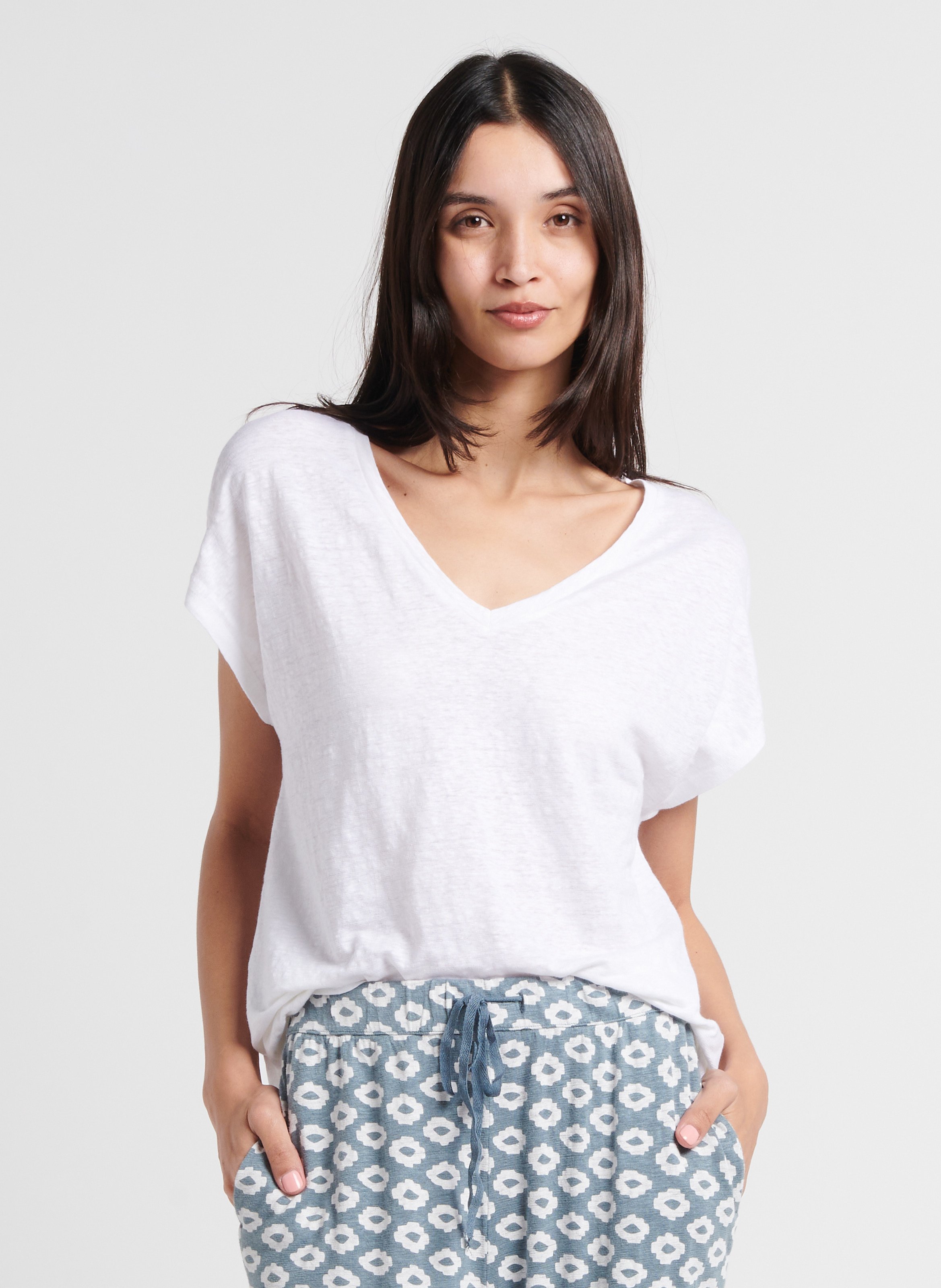 Tee-shirt ample col V en lin stretch MAJESTIC FILATURES Blanc
