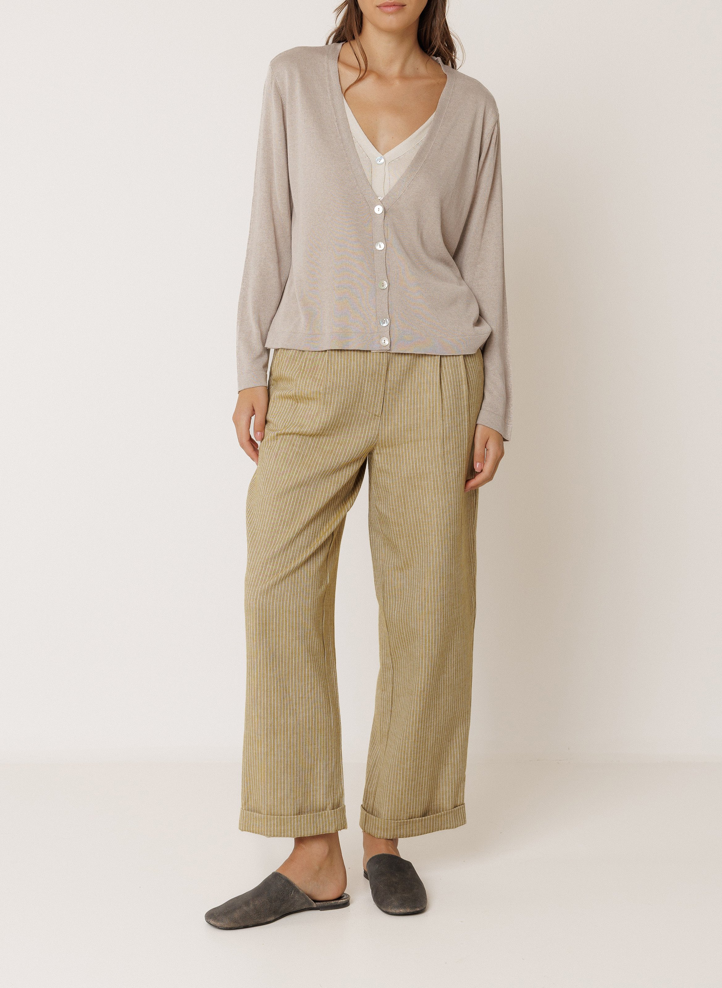 Cardigan mit V-Ausschnitt INDI & COLD Beige