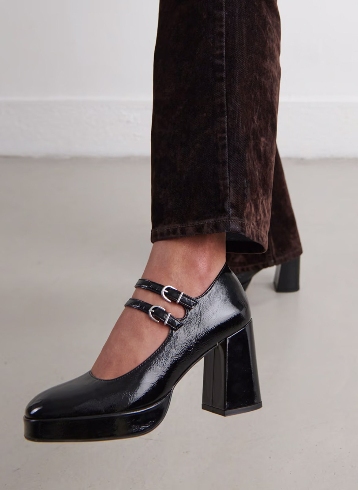 Spangenpumps aus Lackleder JONAK Schwarz