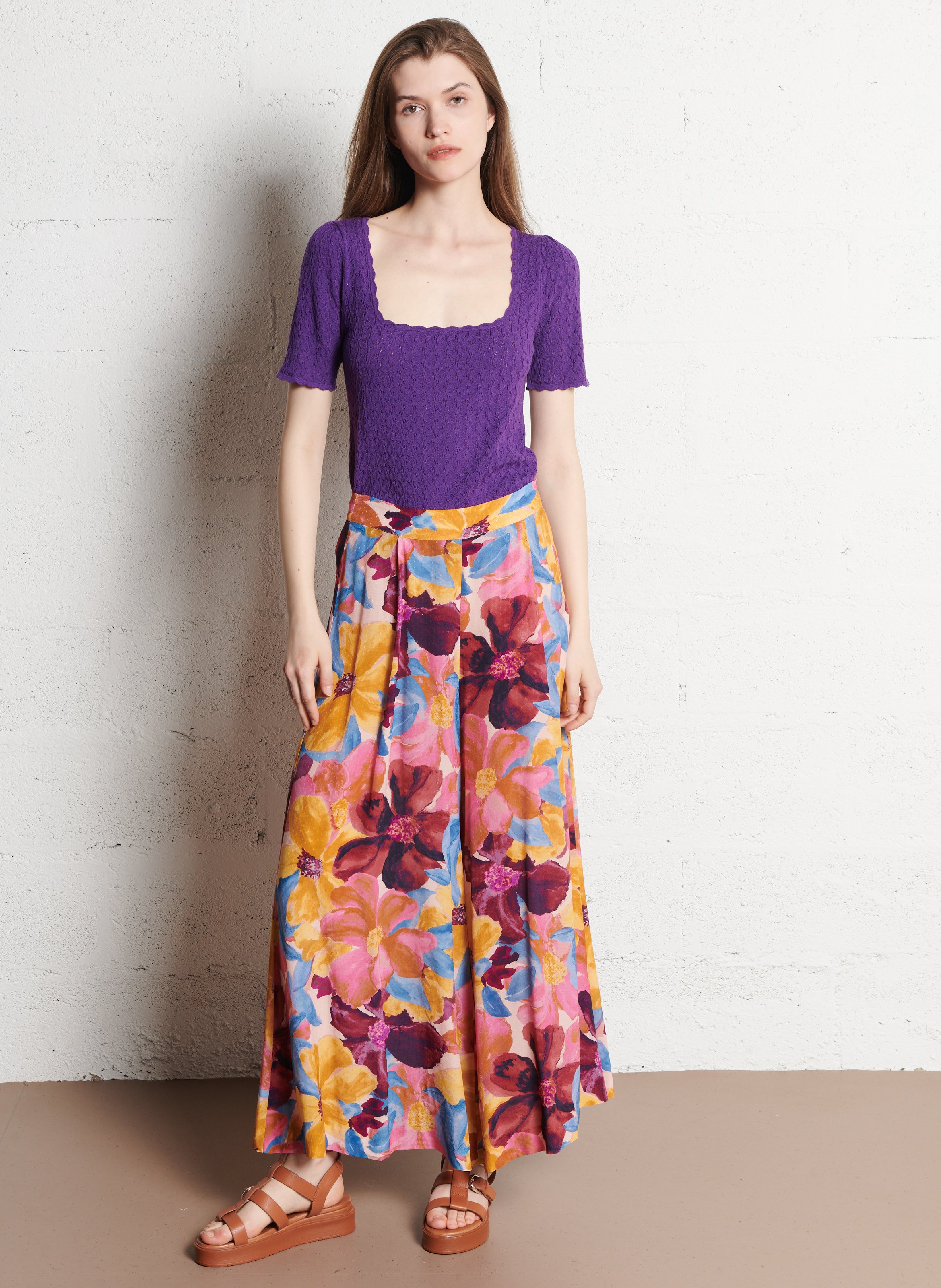 Sandalen aus genarbtem Leder mit mehreren Riemchen und Keilabsatz BOCAGE Braun