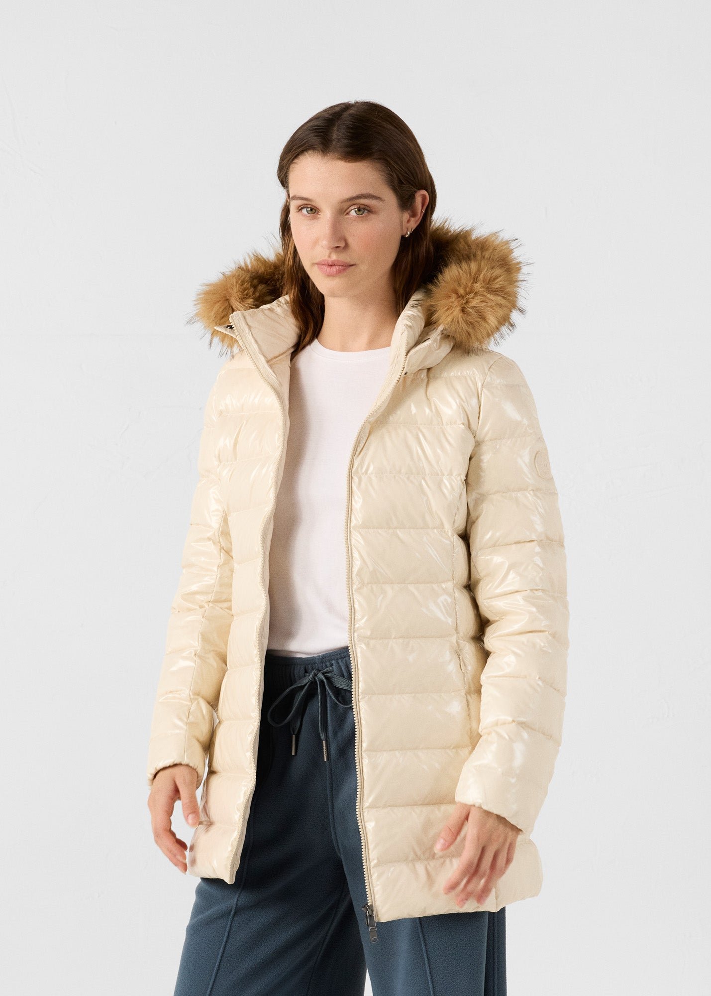 Mid-length down jacket for extreme cold in lacquered pearl JOTT White