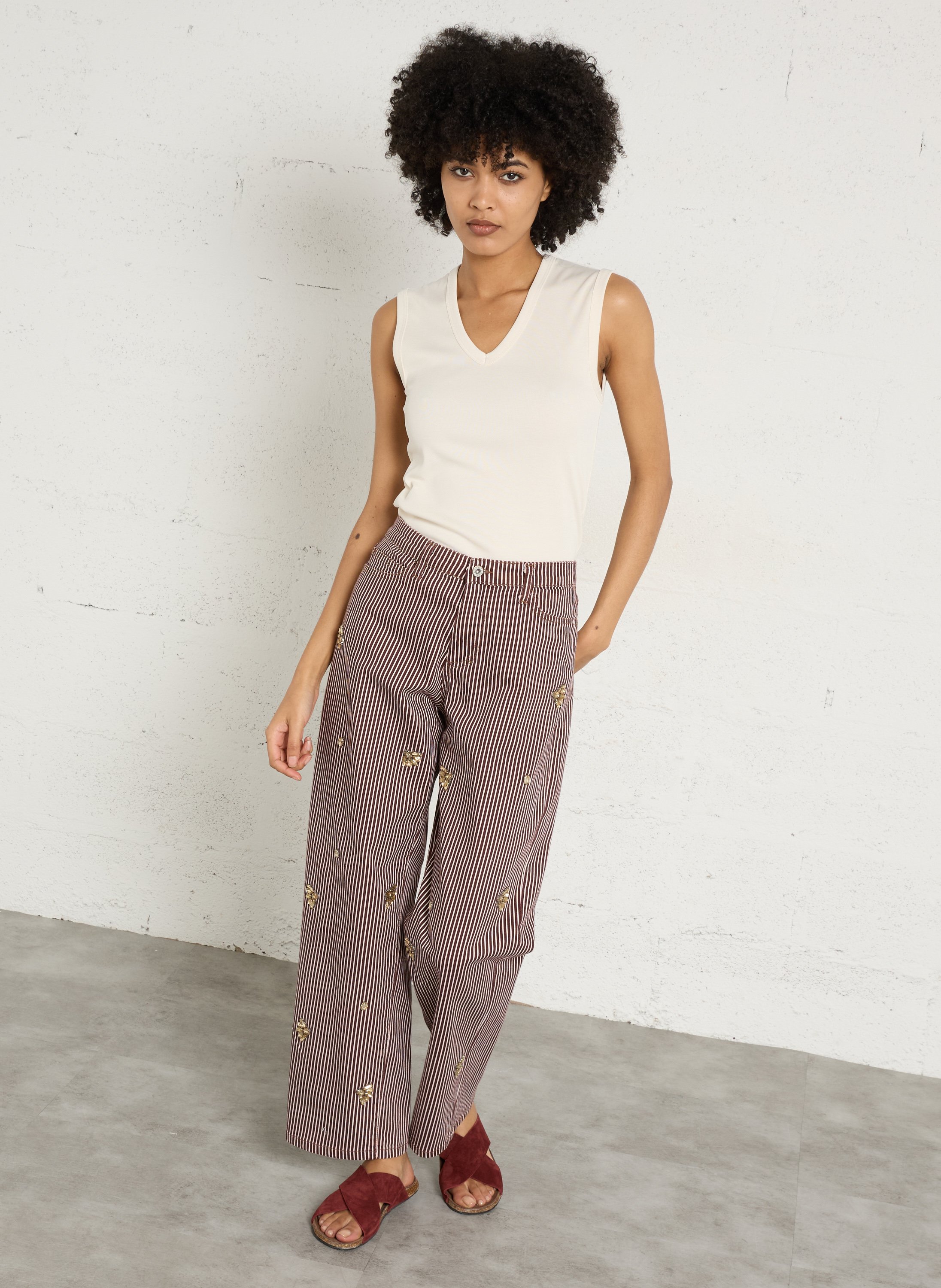 Platte, leren sandalen met gekruiste bandjes BOSABO Paars