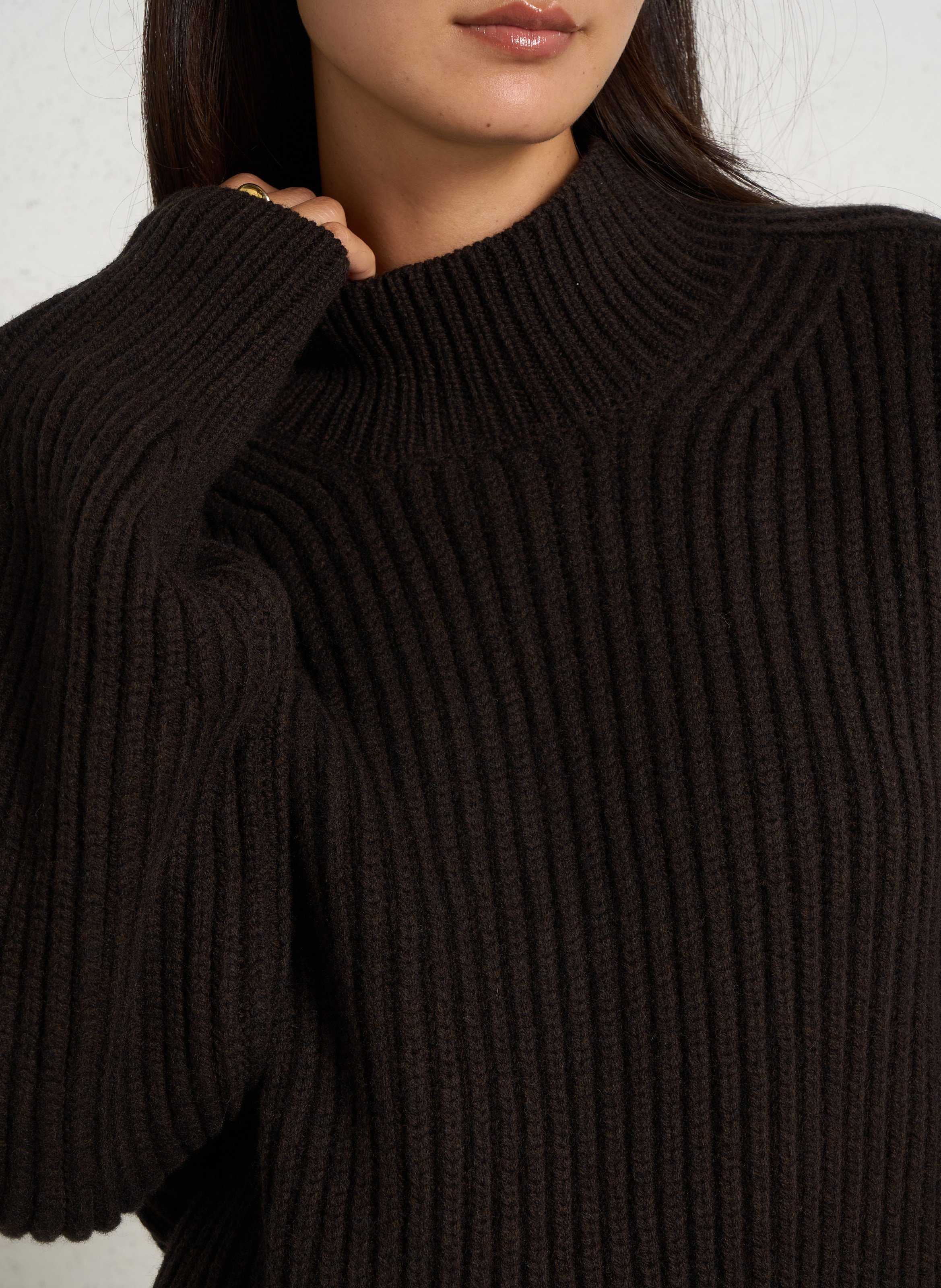 Pull oversize col montant en laine mérinos SOEUR Marron
