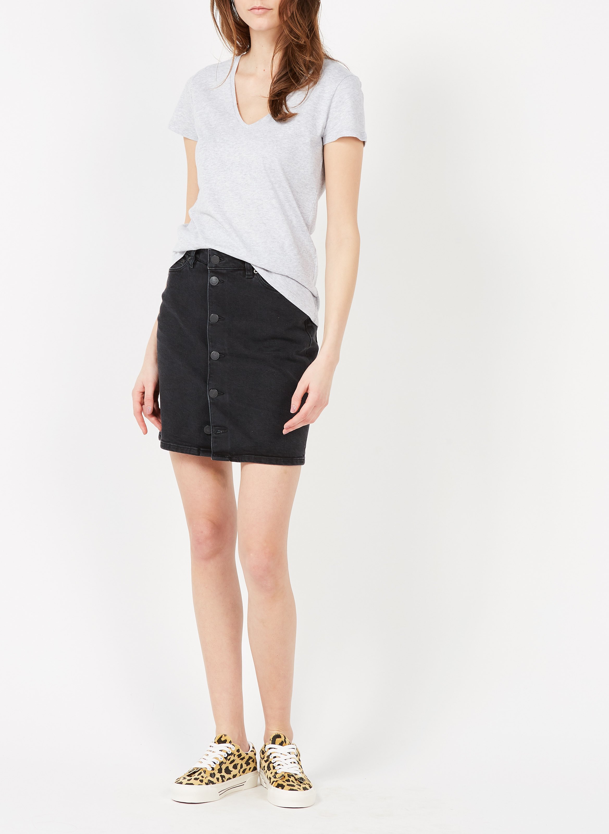 Baumwoll-T-Shirt mit V-Ausschnitt Grau