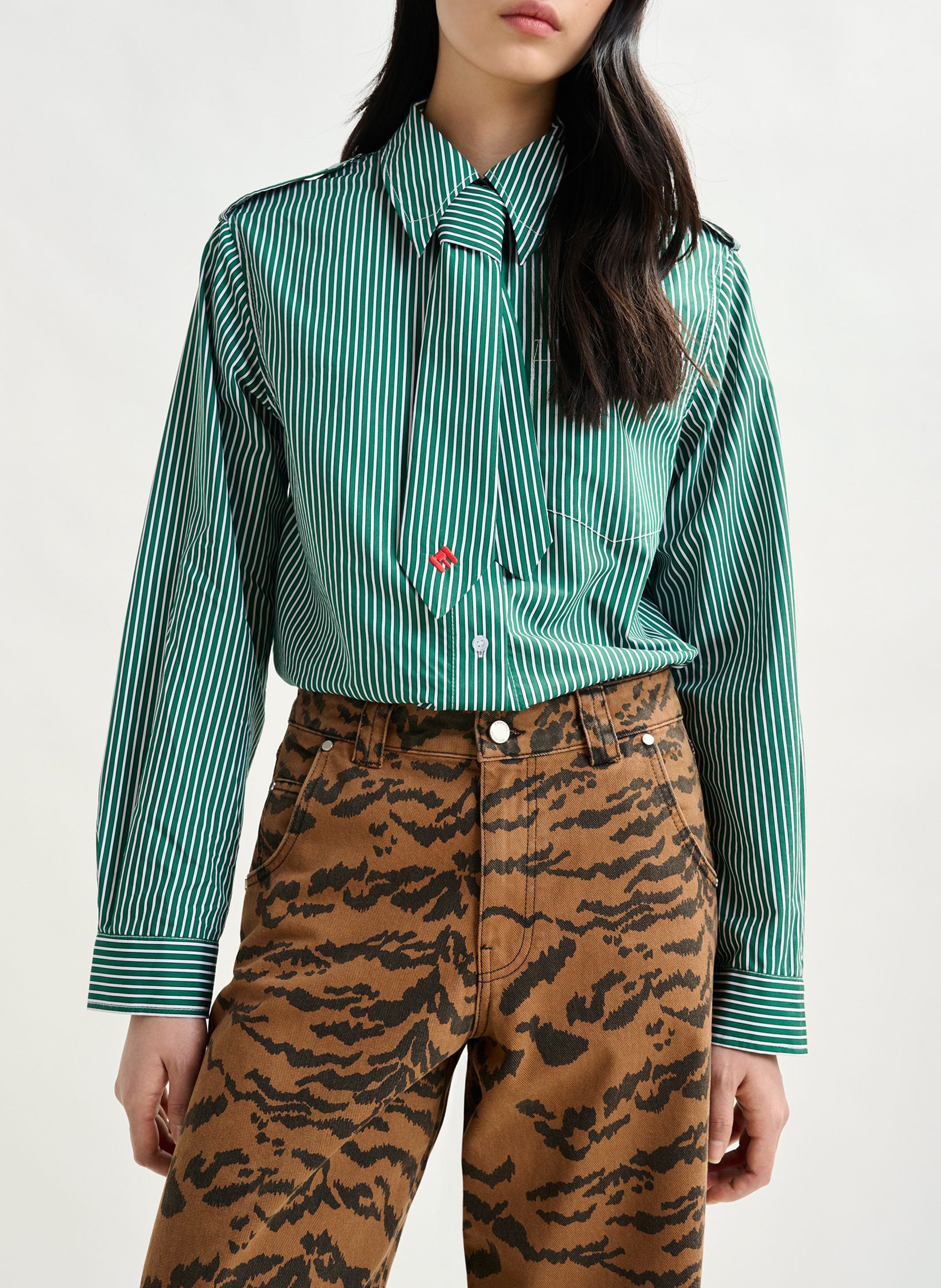 Chemise col classique en coton mélangé ESSENTIEL ANTWERP Vert