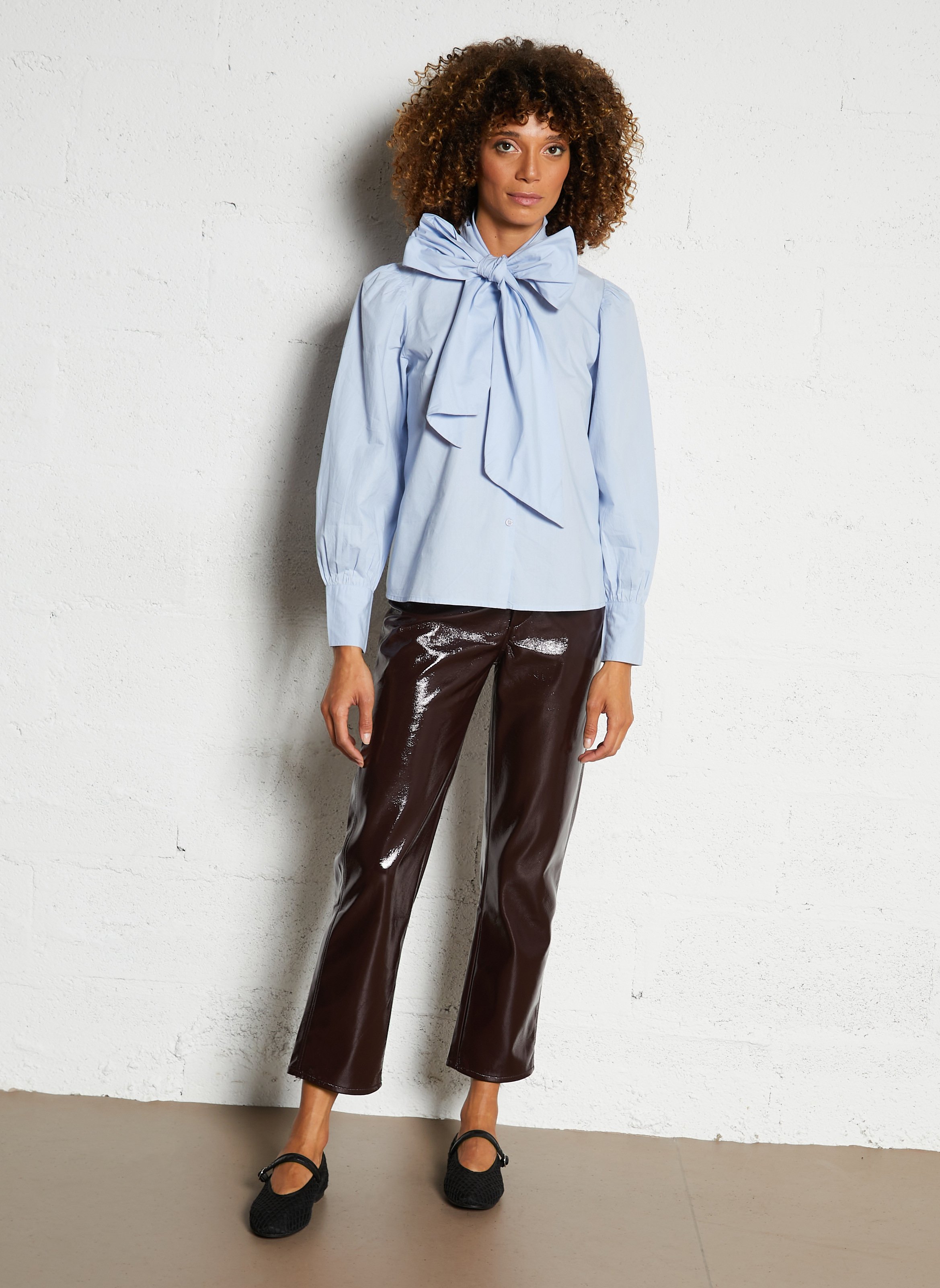 High-waisted straight leg shiny trousers PETITE MENDIGOTE Red