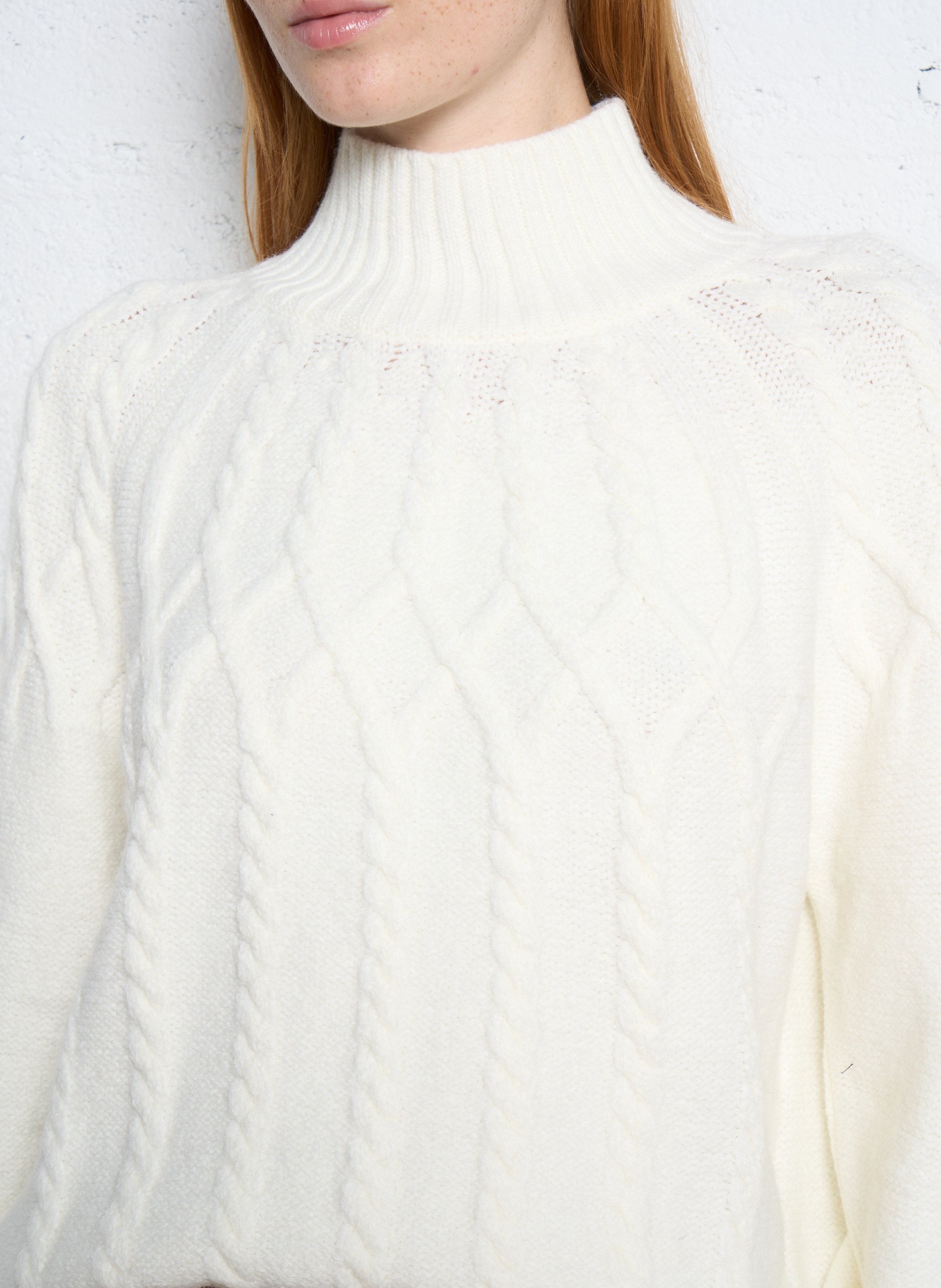 Pull oversize col montant I CODE Blanc