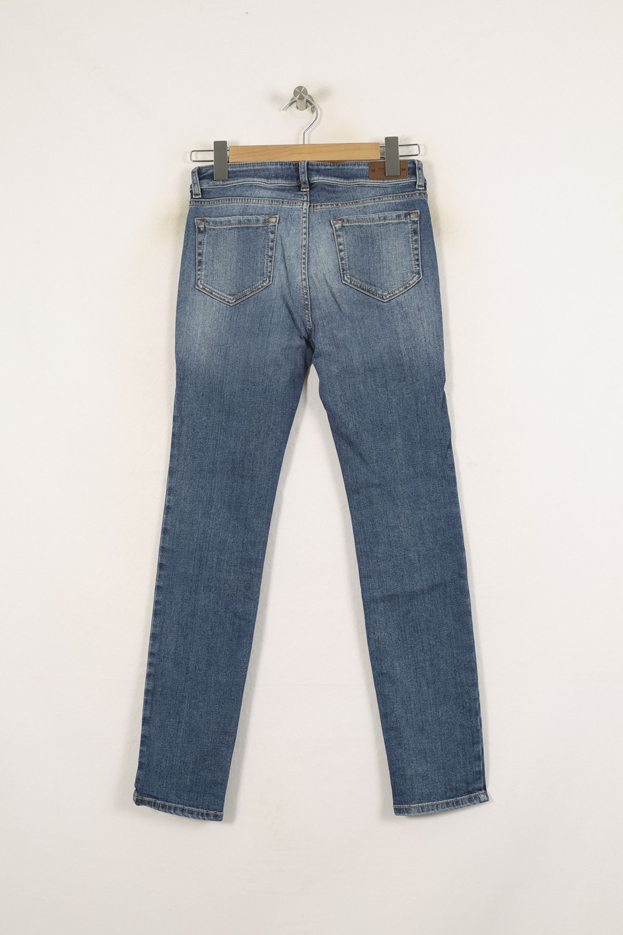 Cropped slim jeans with studs Blue