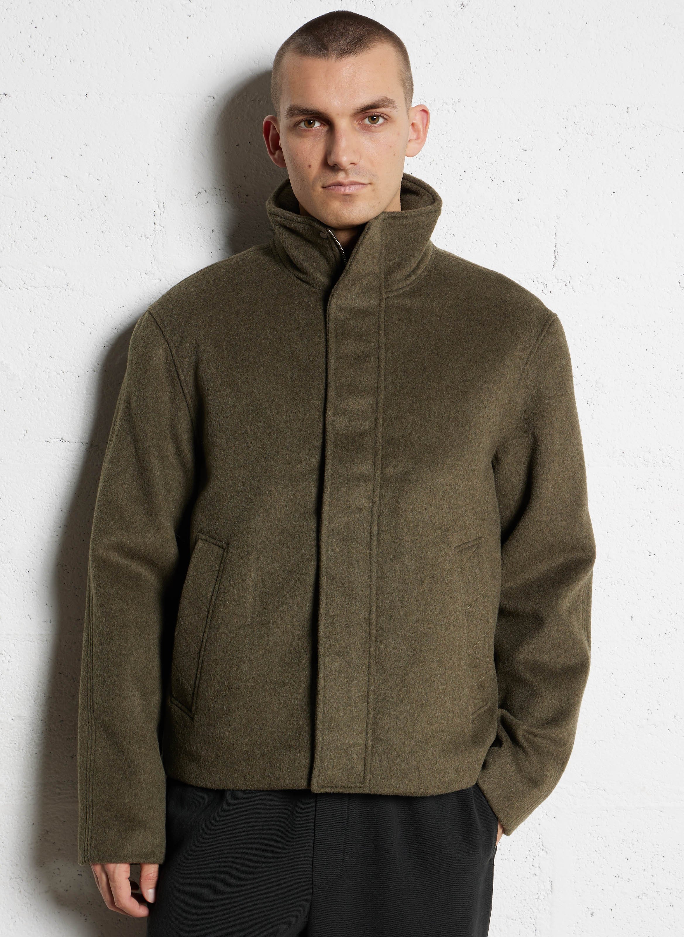 Manteau court uni en laine mélangée MINIMUM Kaki