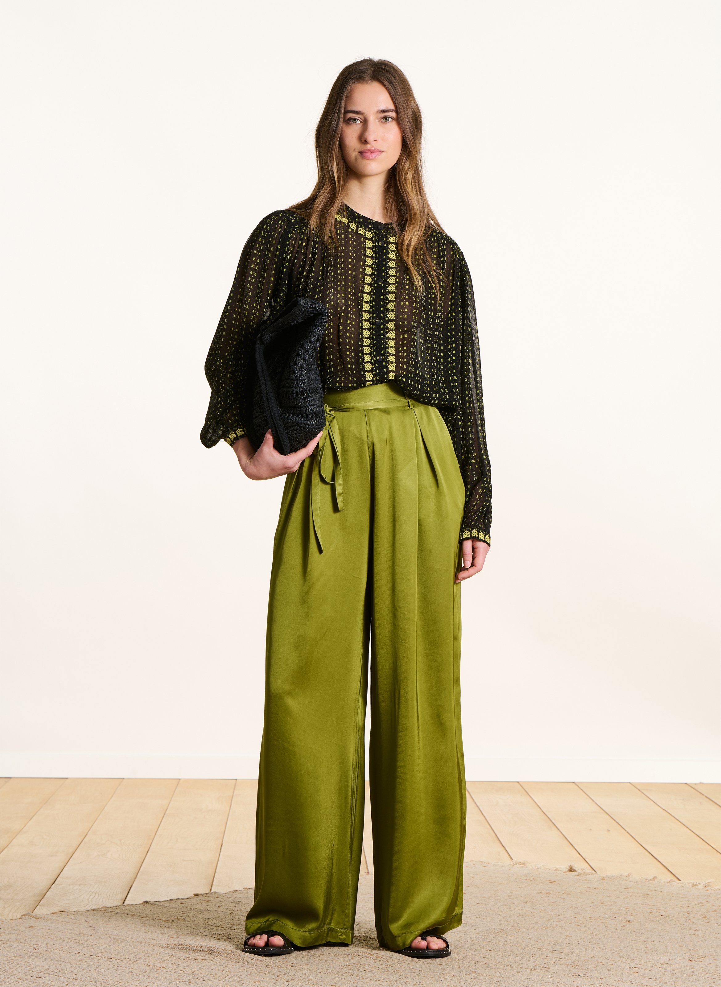 Weite Satinhose LA FEE MARABOUTEE Grun