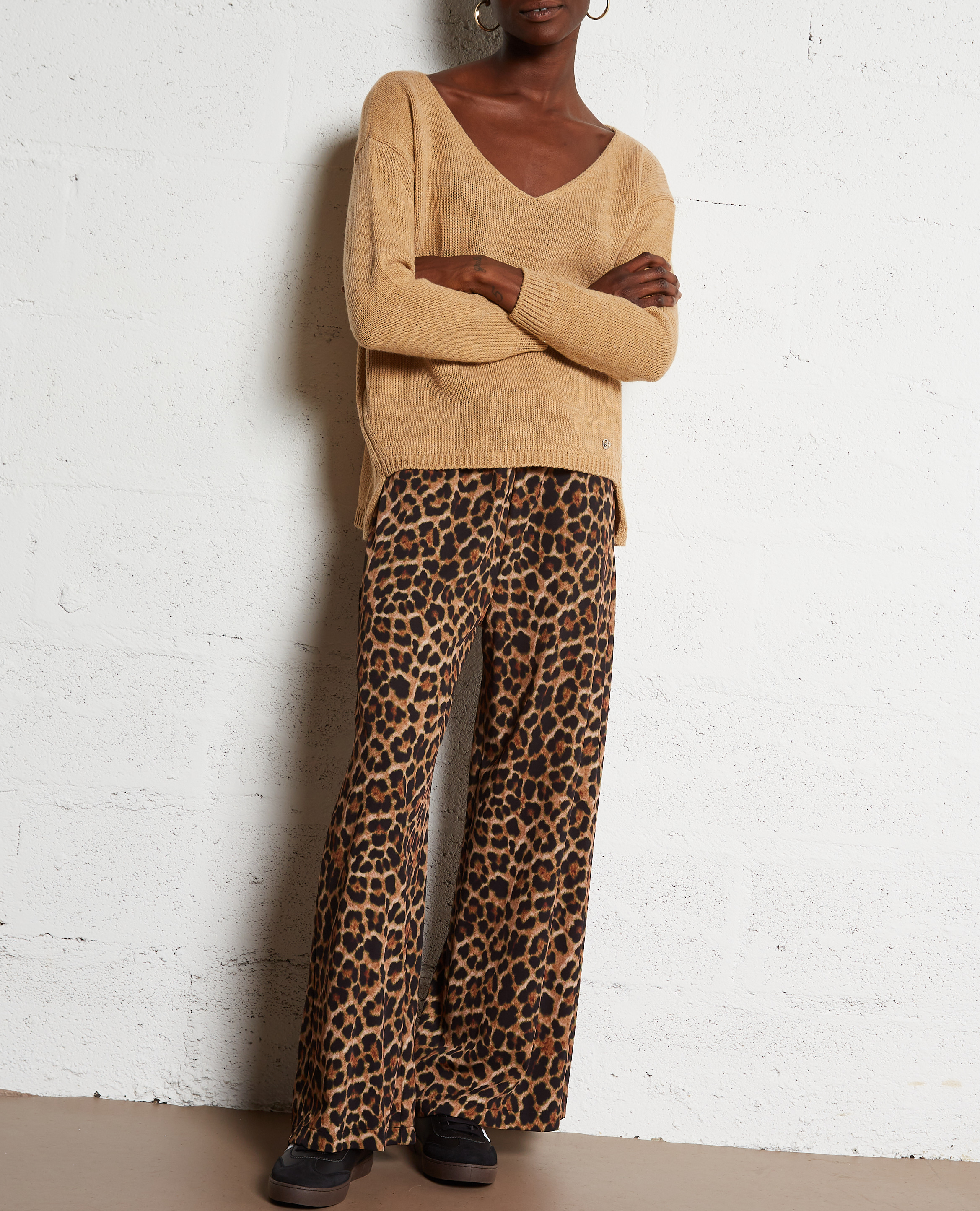 Weit geschnittene Hose mit Leoparden-Print PLEASE Braun