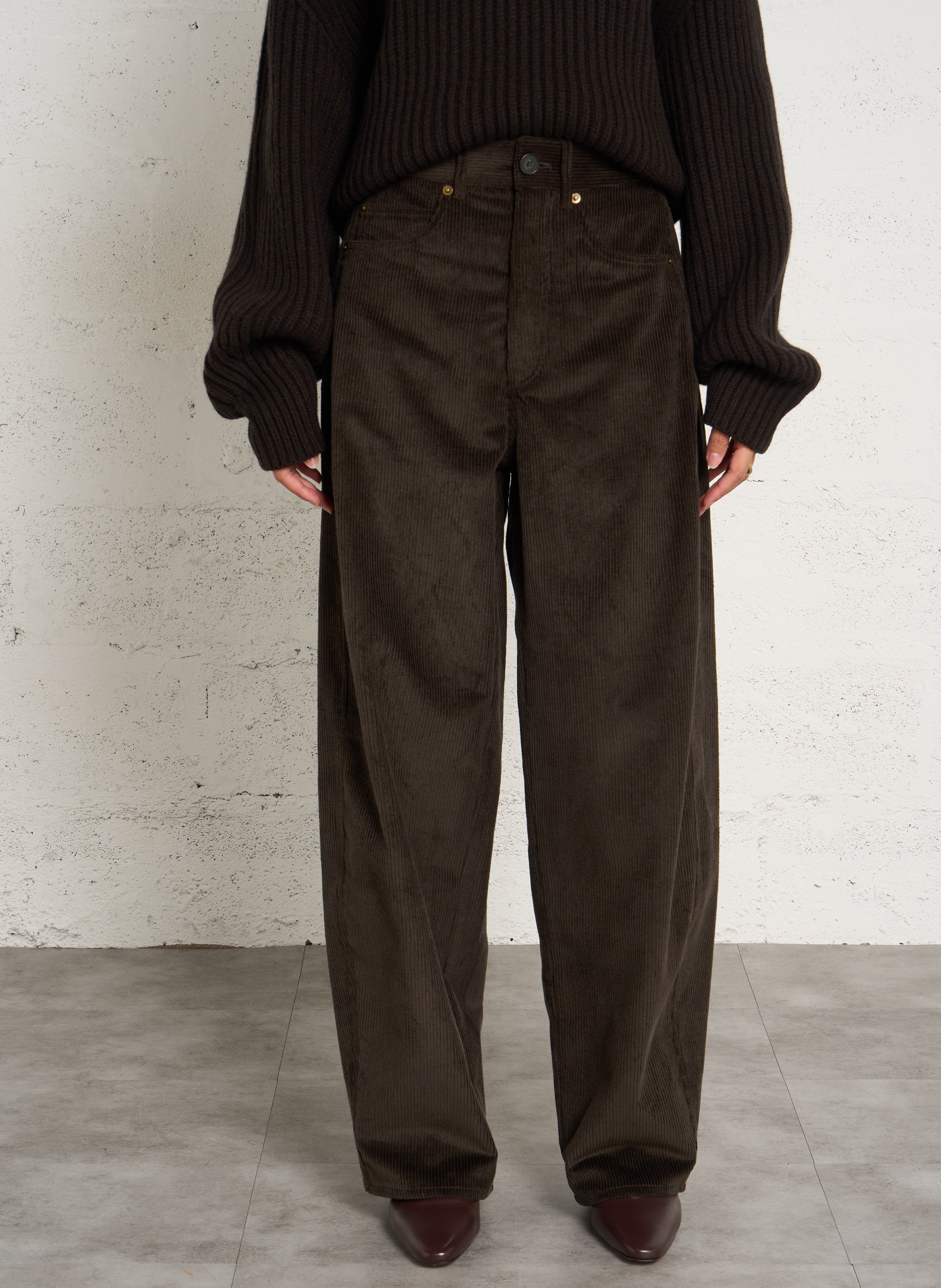 Pantalon droit en velours côtelé SOEUR Marron