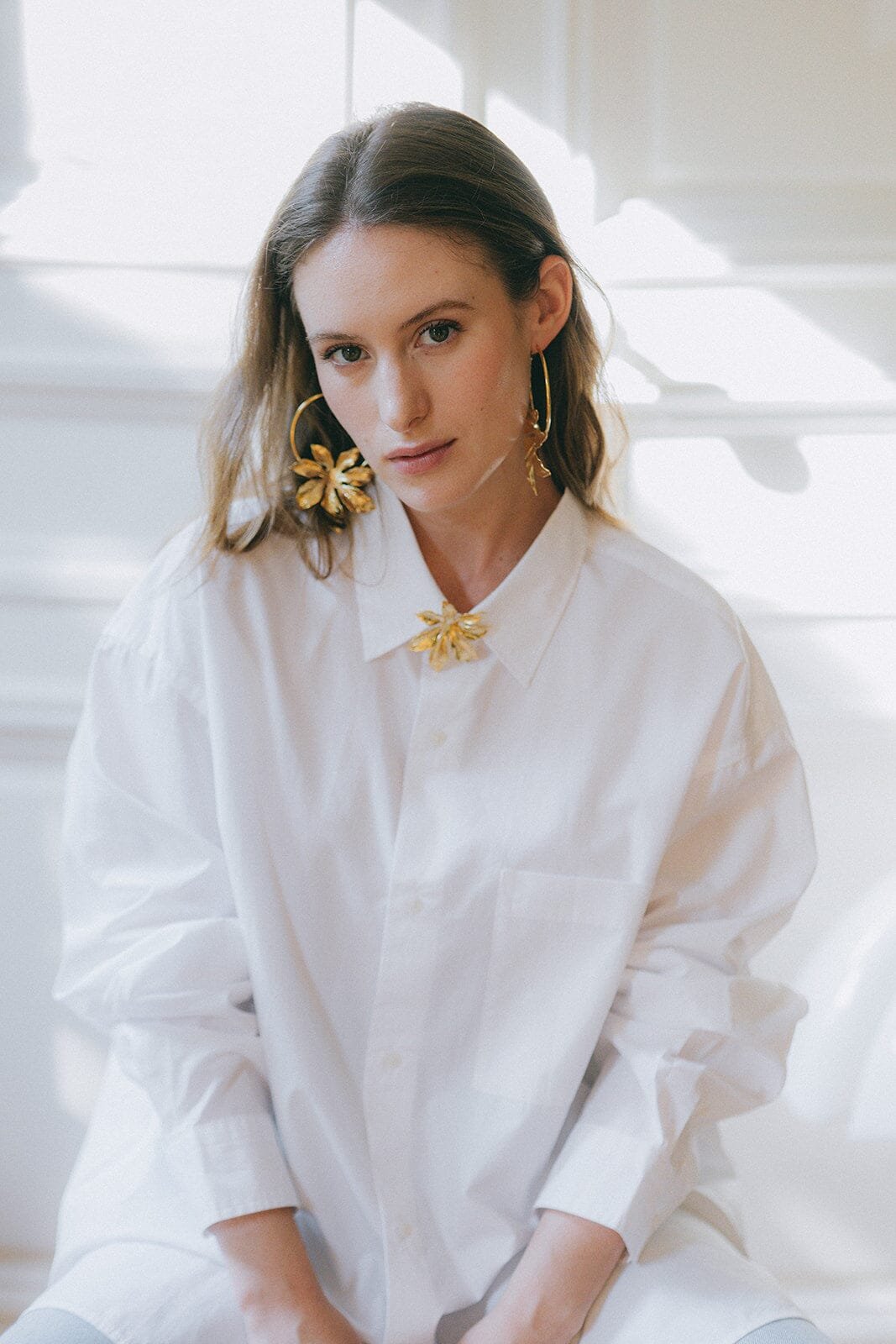 HÉLIOS - Fine gold-plated flower hoop earrings MONSIEUR SIMONE Golden