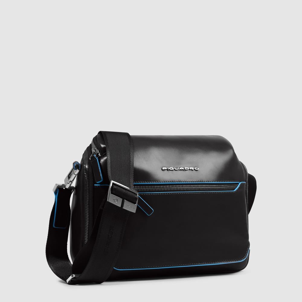 Customizable crossbody bag for iPad® mini with pockets for mouse and airpods and RFID protection. PIQUADRO Brown