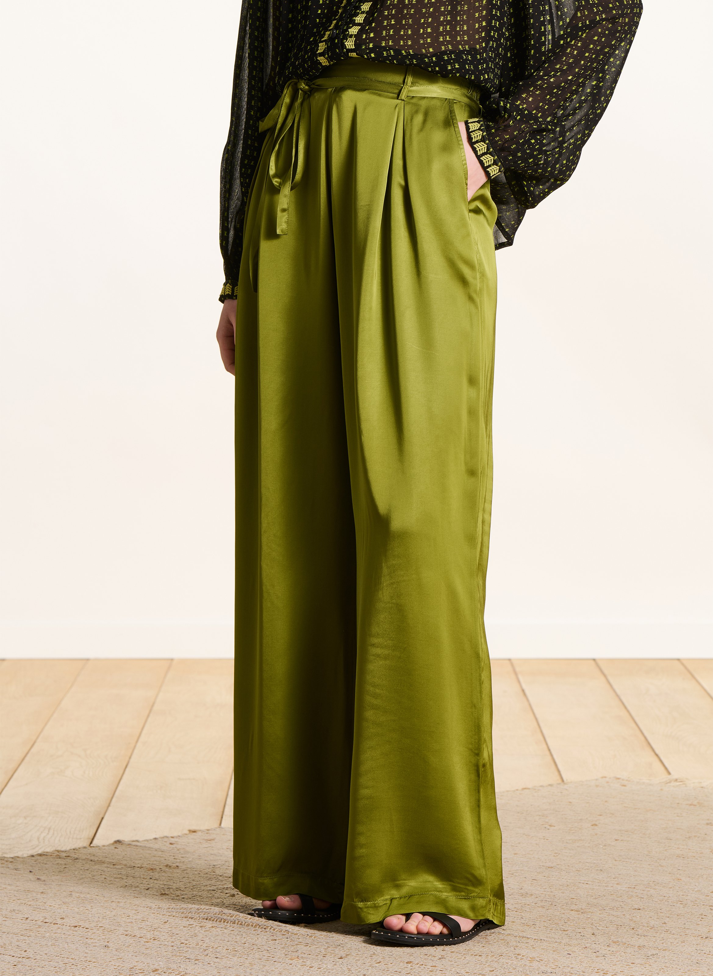 Weite Satinhose LA FEE MARABOUTEE Grun