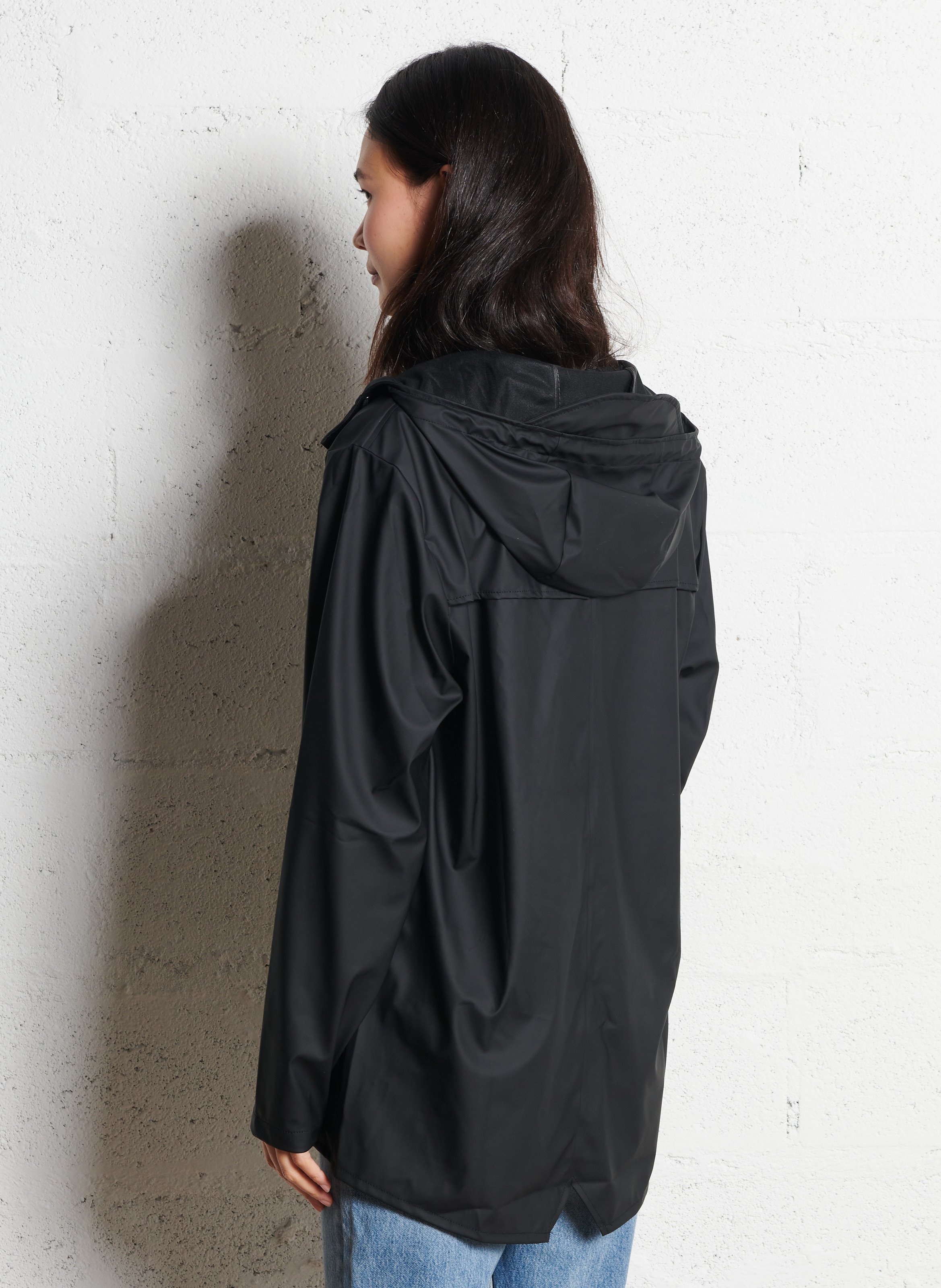 Hooded waterproof windcheater RAINS Black