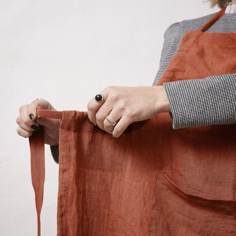 Chef apron in cotton gauze L'EFFET PAPILLON Brown