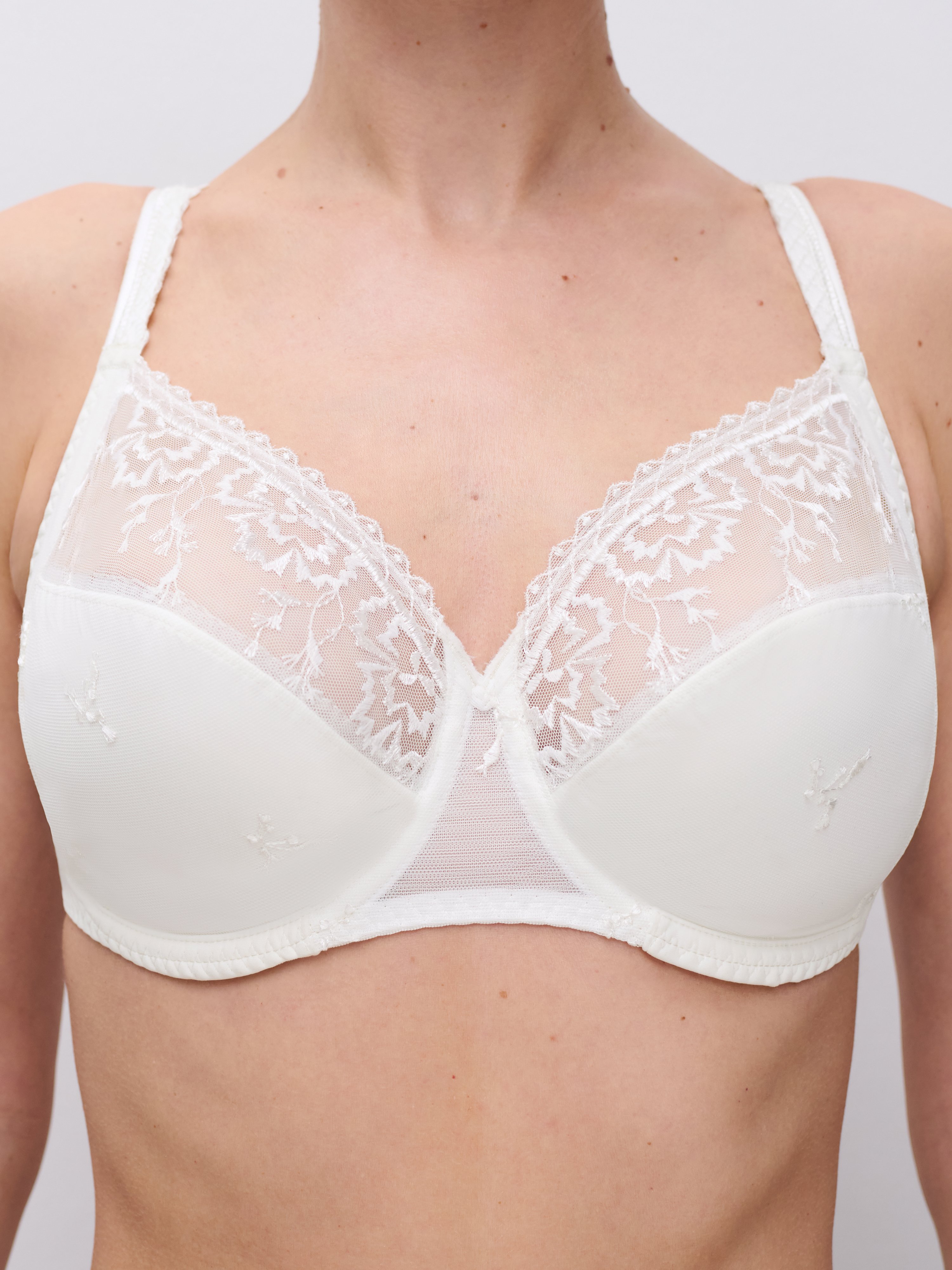 Full-cup bra CHANTELLE Beige
