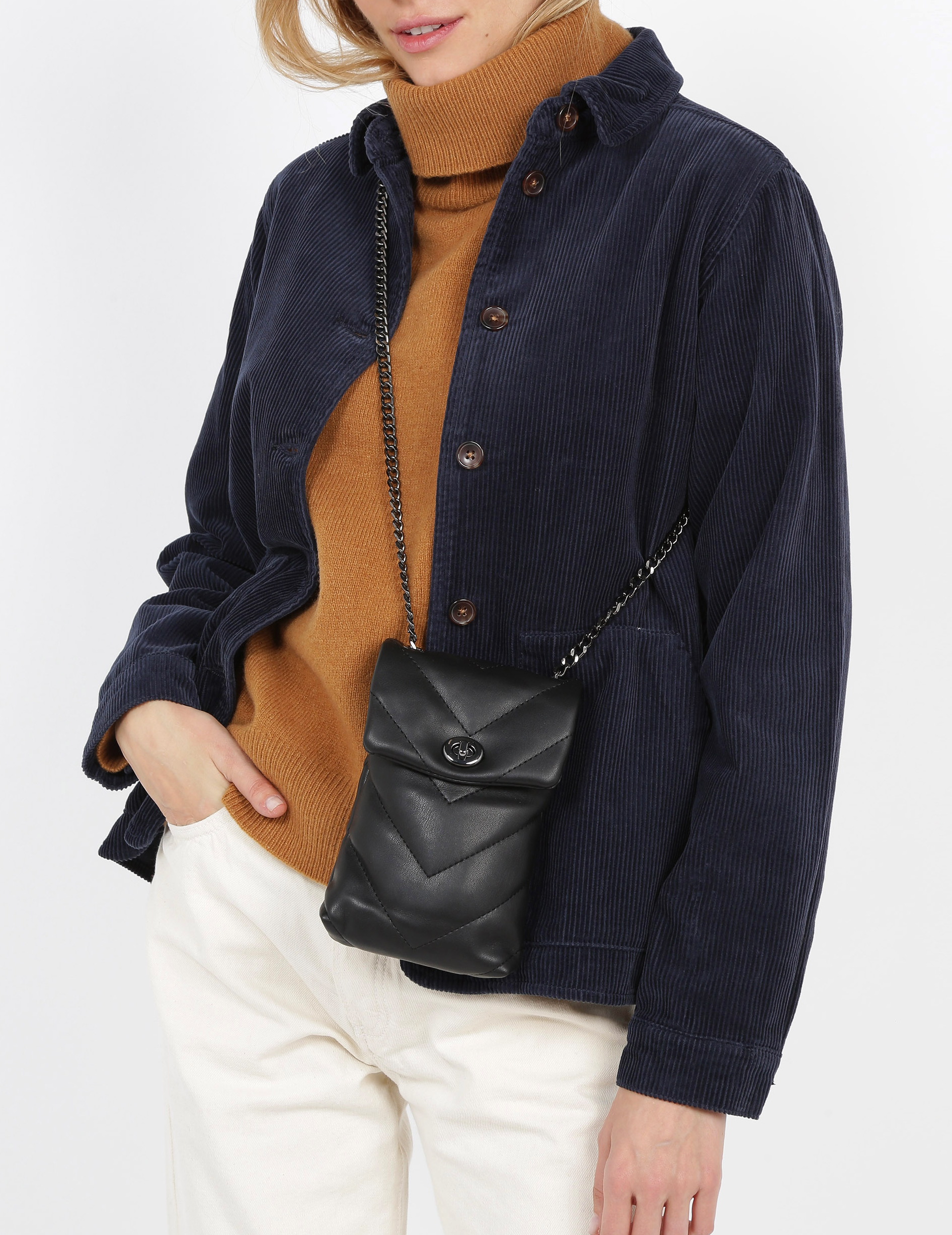 Etui pour téléphone matelassé AU PRINTEMPS PARIS Noir