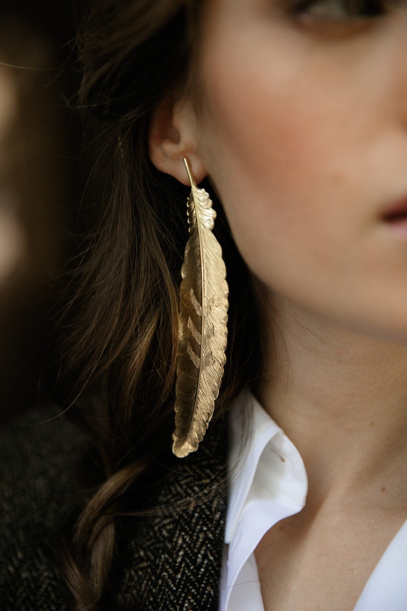 Single maxi stud earring with gold-plated feather MONSIEUR SIMONE Golden